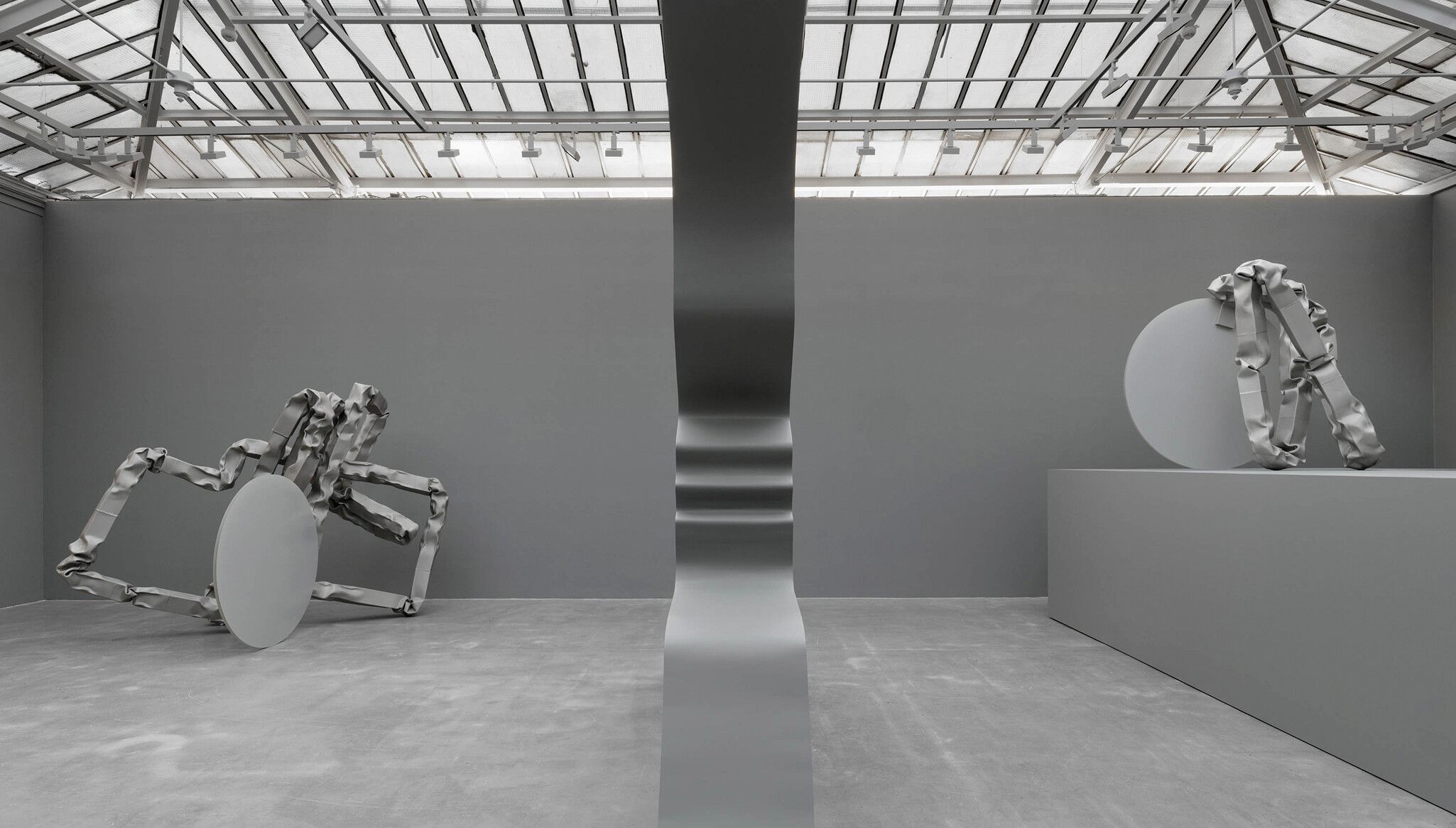 An Installation view, Carol Bove: Vase/Face, David Zwirner, Paris, dated 2022