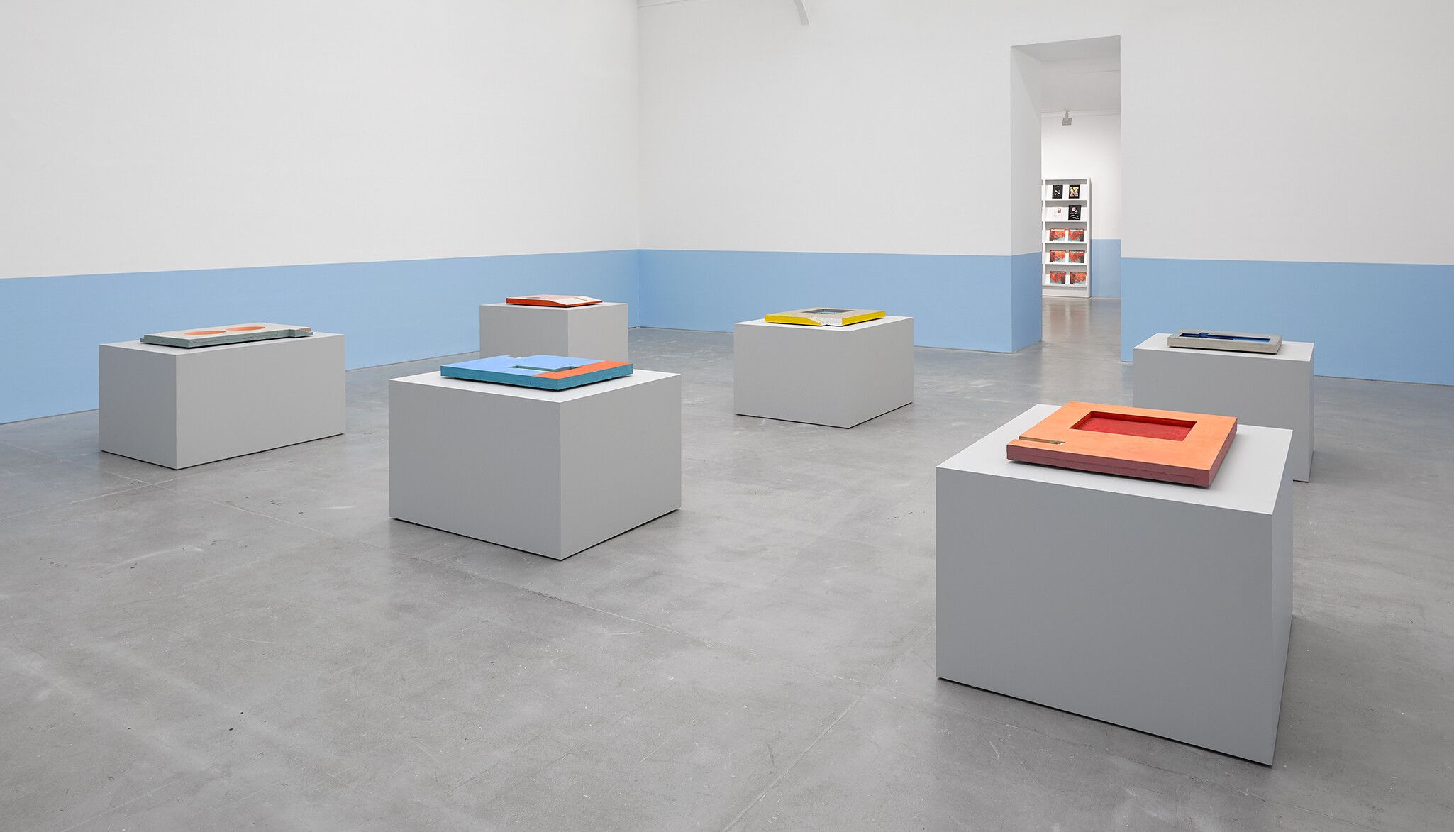 An installation view of an exhibition titled Harold Ancart: La Grande Profondeur (The Deep End), at David Zwirner, Paris, in 2021.