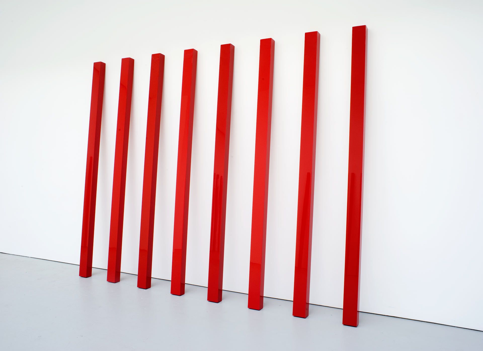 A sculpture by John McCracken, titled Galaxy, dated 2008.