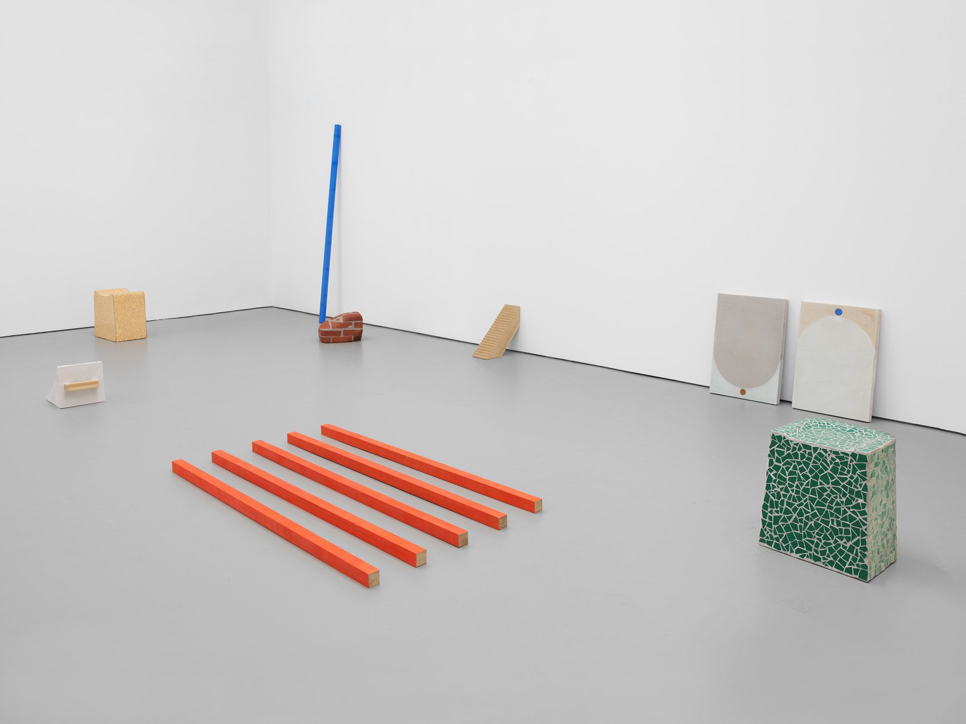 An installation by Gordon Hall, titled Brothers and Sisters, dated 2018.