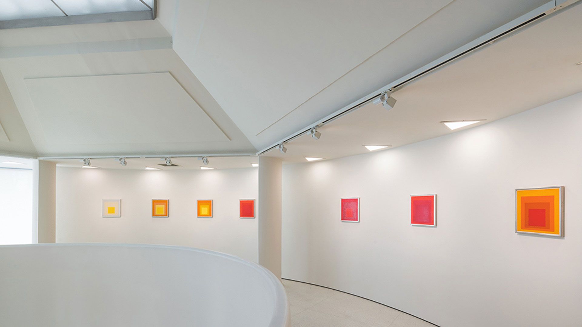 An installation view of the exhibition Josef Alnbers in Mexico at the Guggenheim Museum, New York, in 2017.
