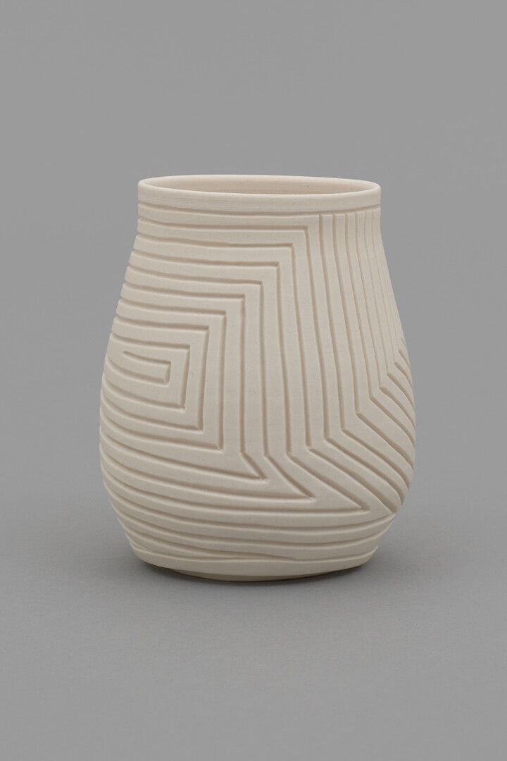 A sculpture by Shio Kusaka, titled (line 127), dated 2020.