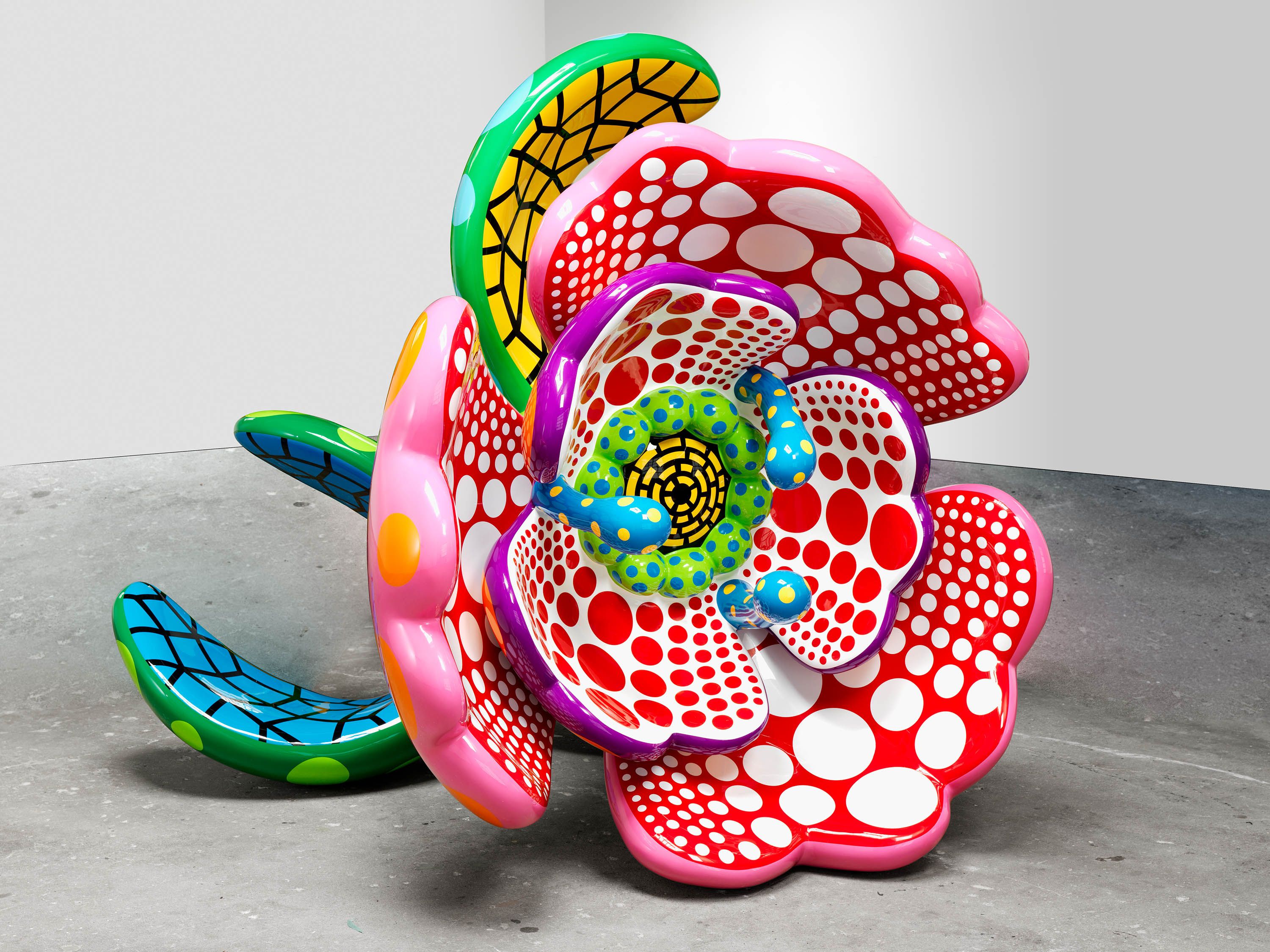 Yayoi Kusama: I Spend Each Day Embracing Flowers, 2023