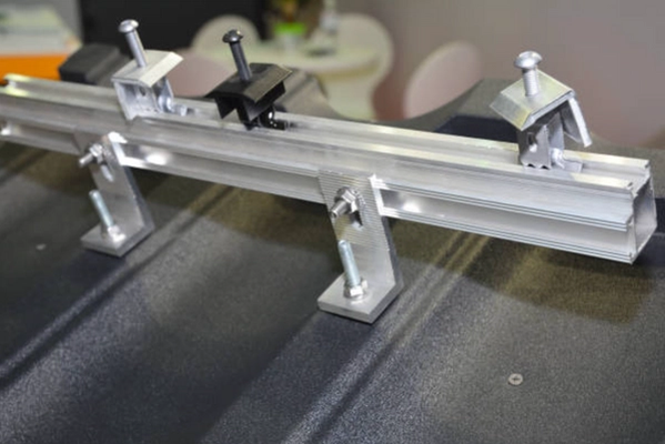 33 Tips for Installing Solar Panel Mounting Rails | Unplugged: Solar ...