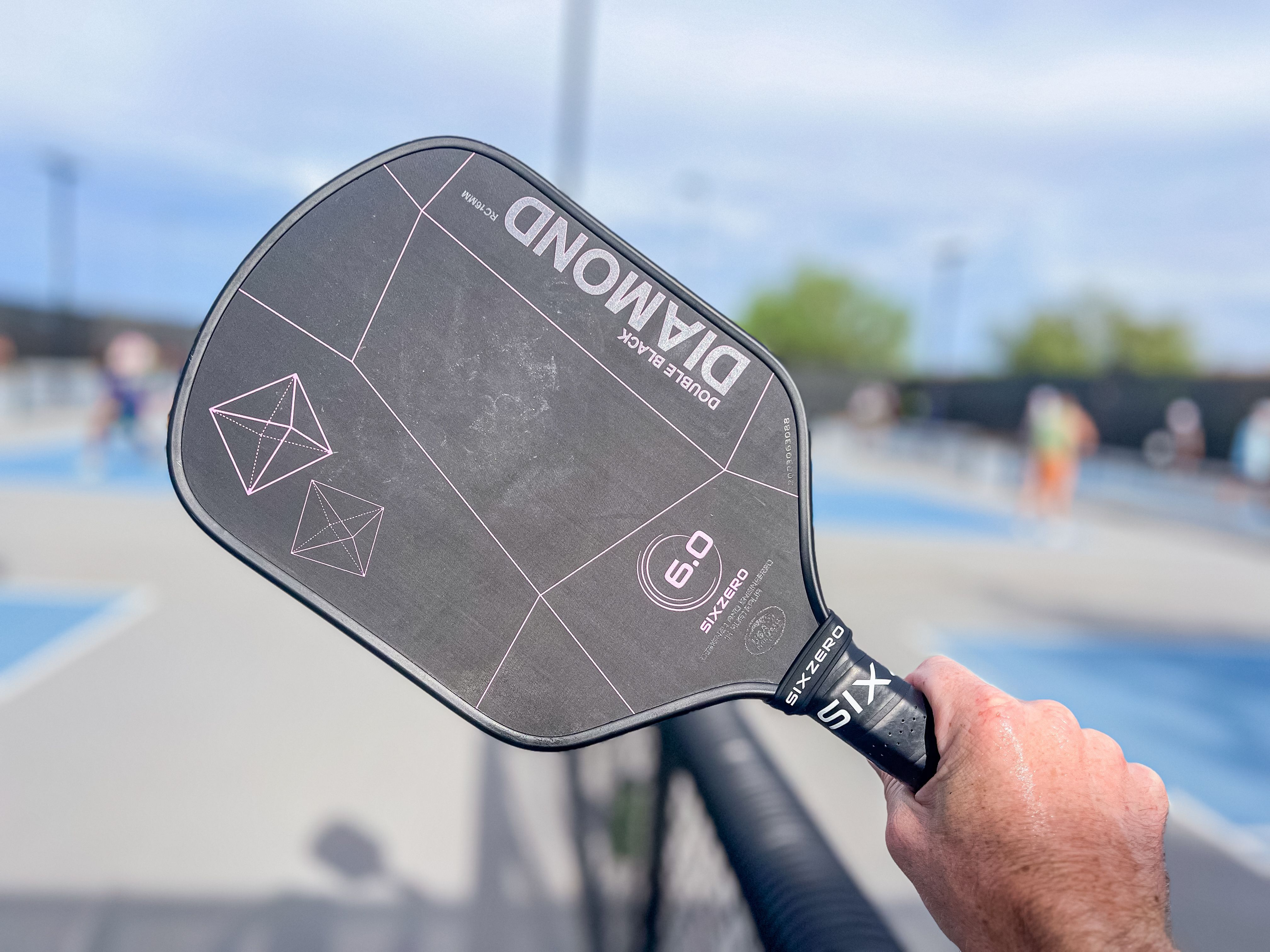 Best Carbon Fiber Pickleball Paddles in 2025 - Top 5