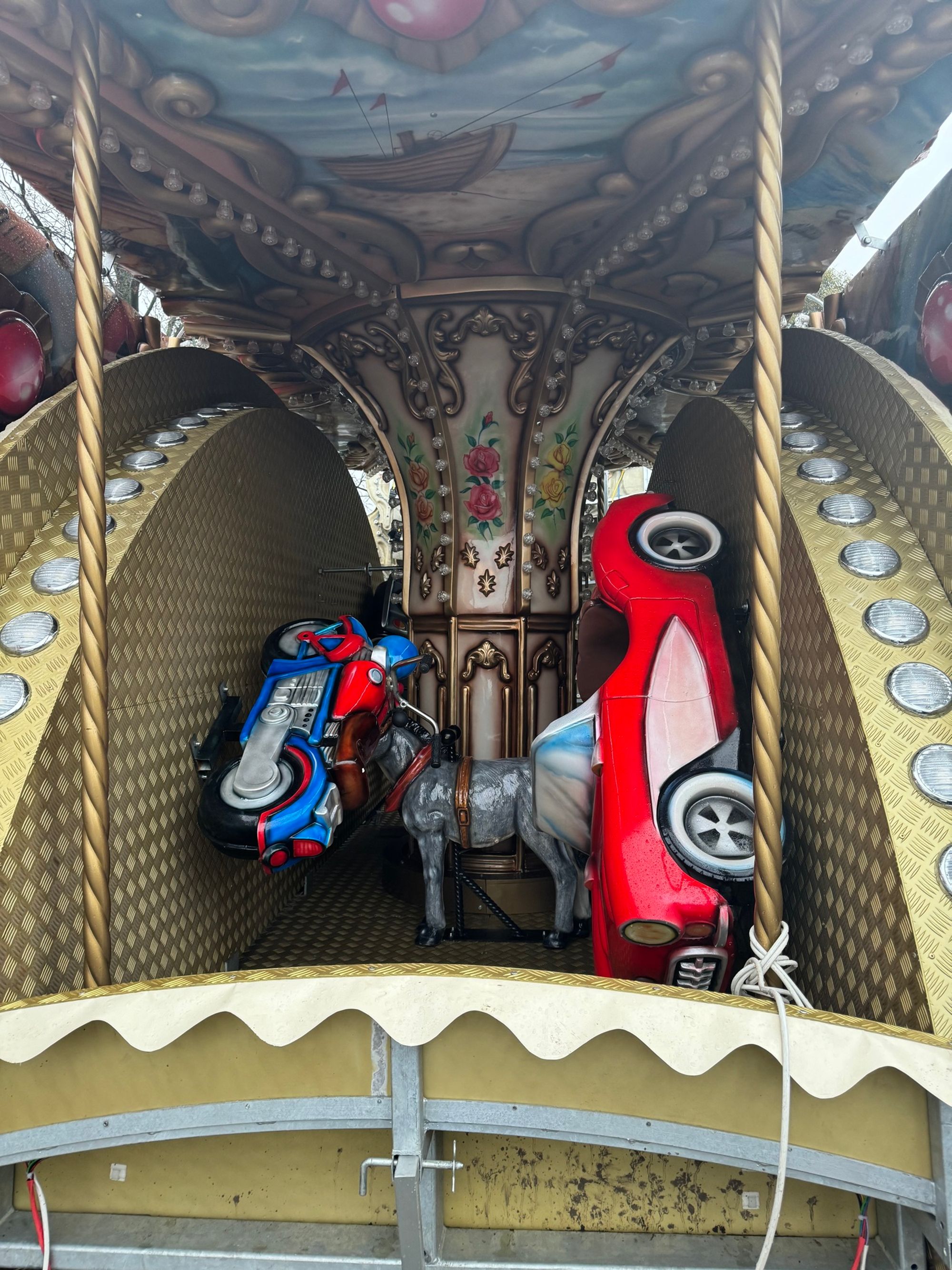 Portable Venetian carousel fully assembled, ready for transport