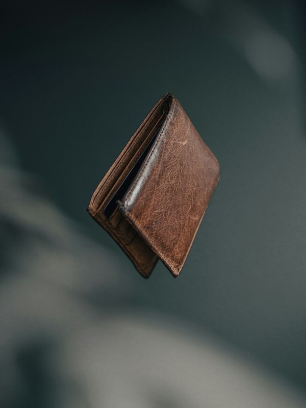 03 —— Leather Minimalist Wallet