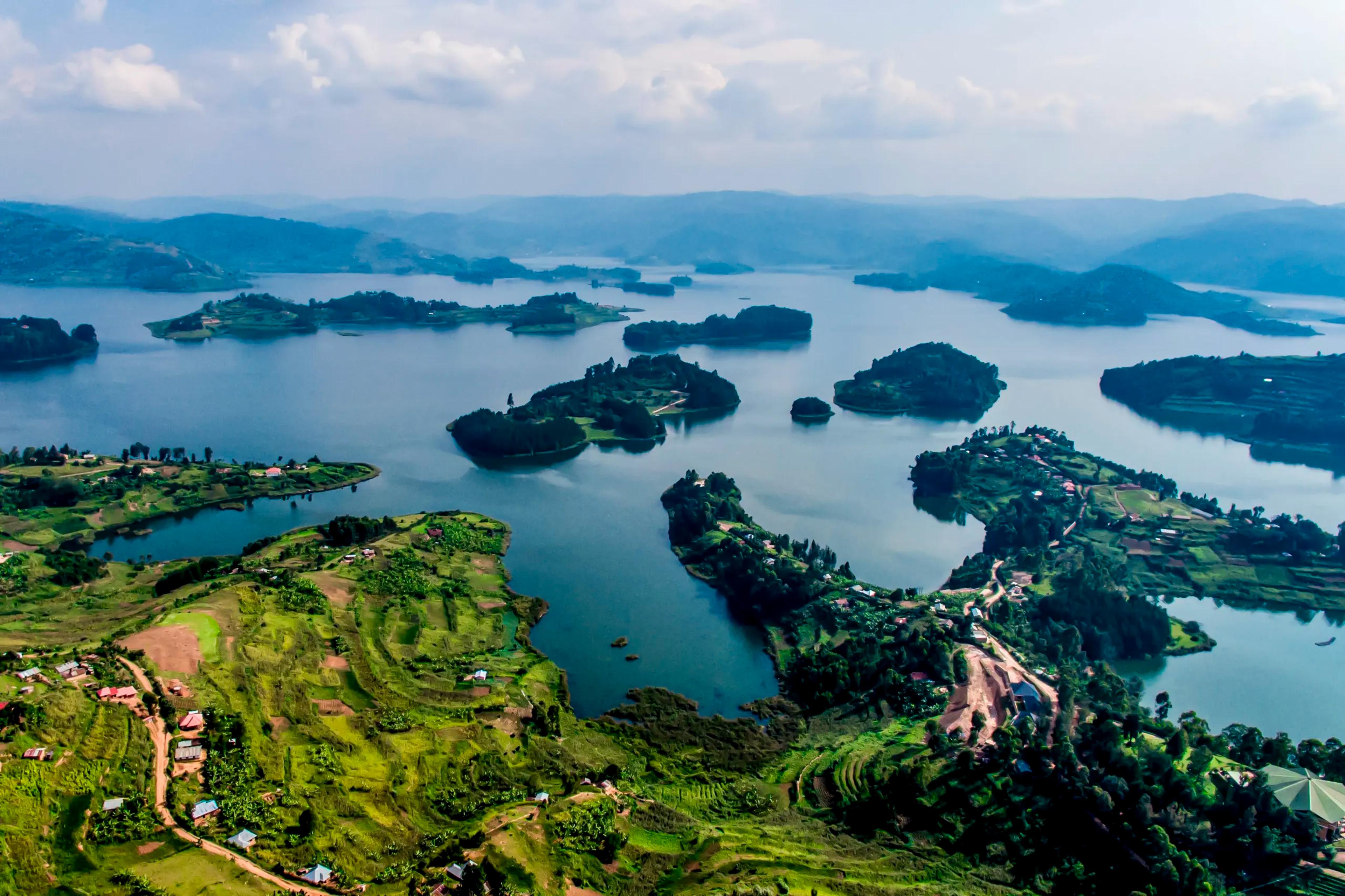 LAKE BUNYONYI