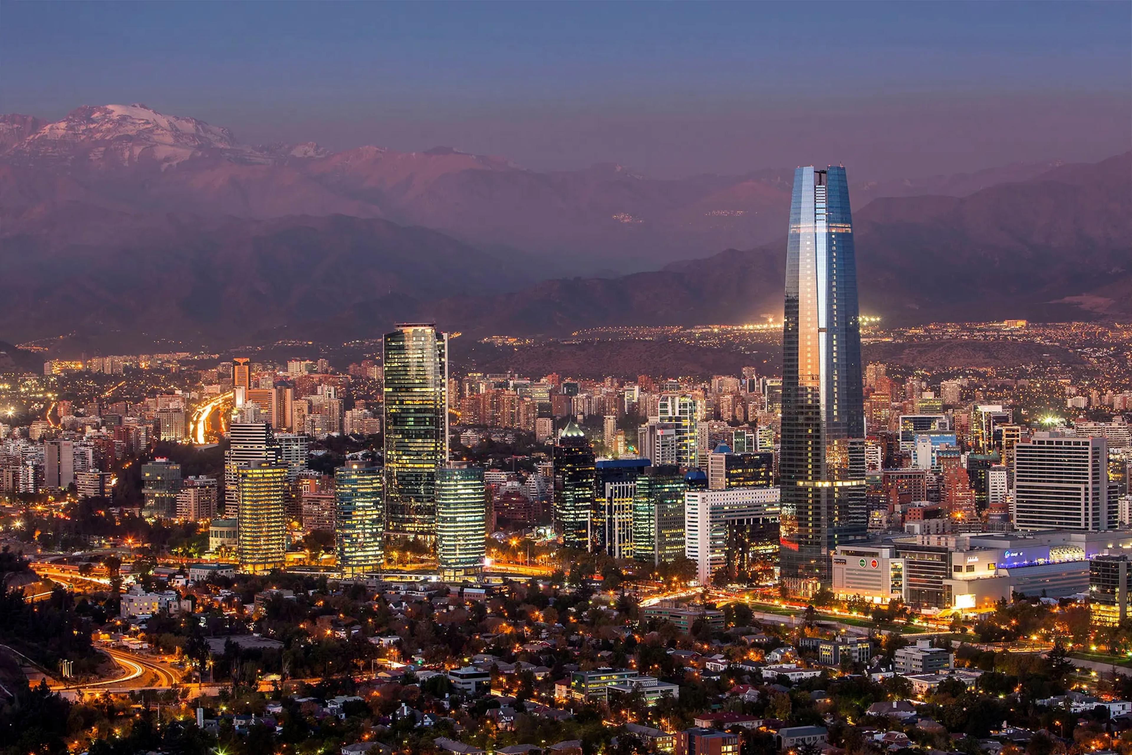 ARRIVAL IN SANTIAGO AND CITY HIGHLIGHTS
