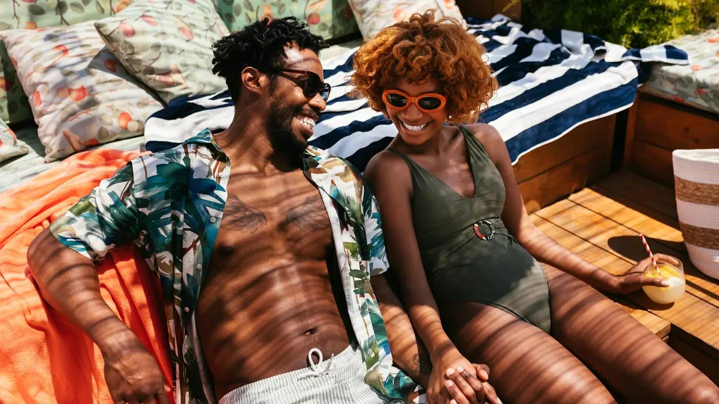 Curating the Invisible