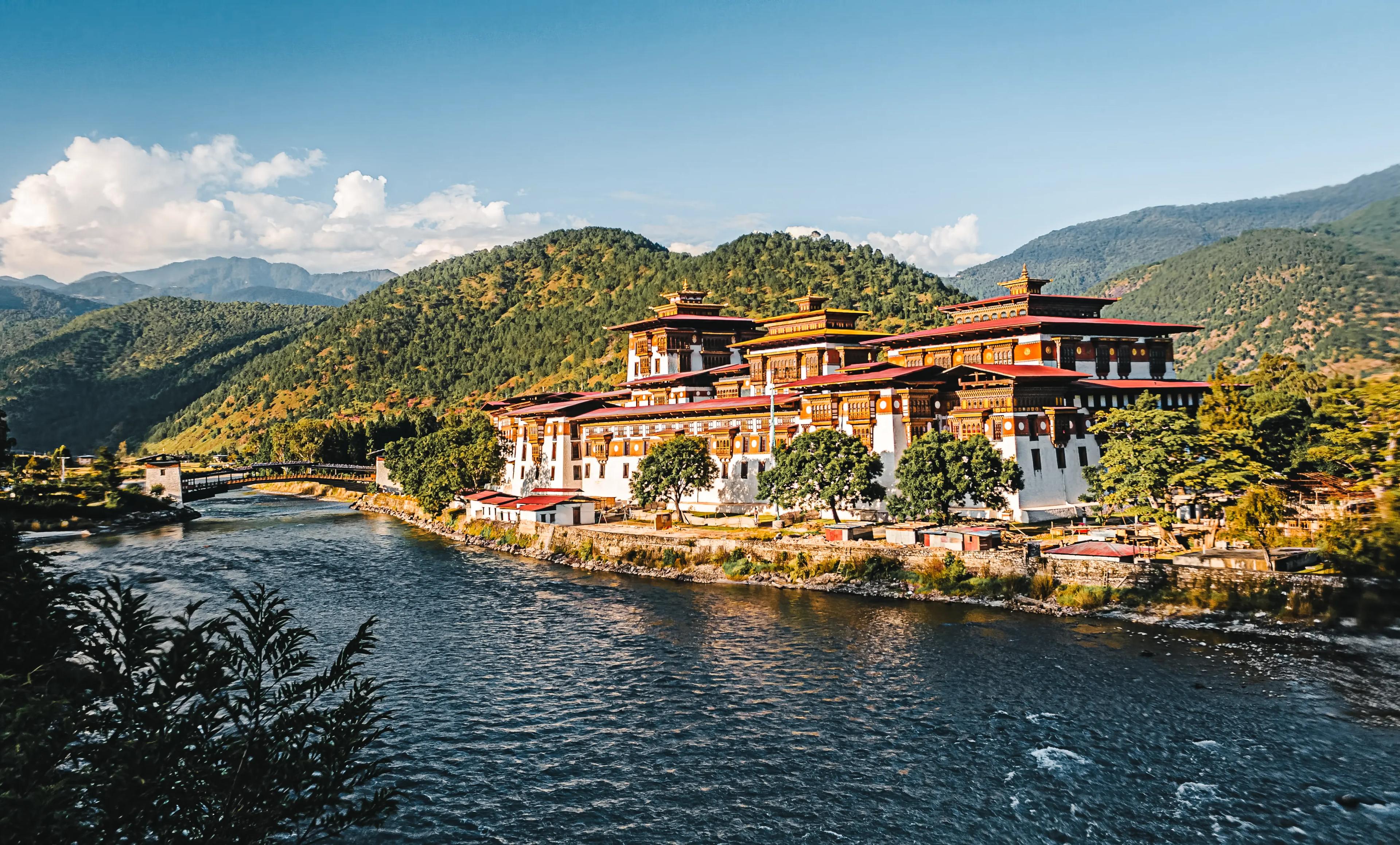 PUNAKHA VALLEY AND CHIMI LHAKHANG