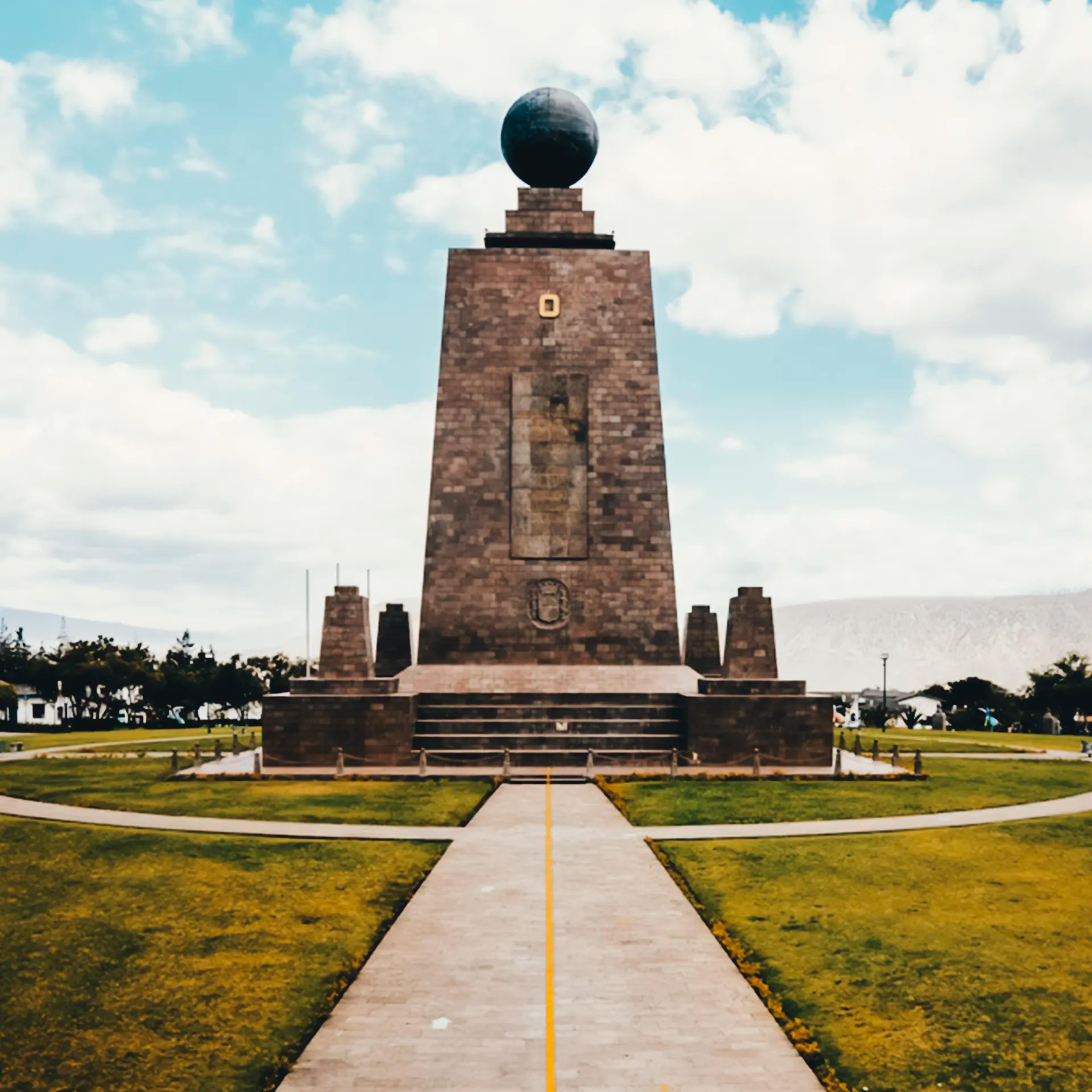 QUITO CITY & EQUATOR EXPERIENCE