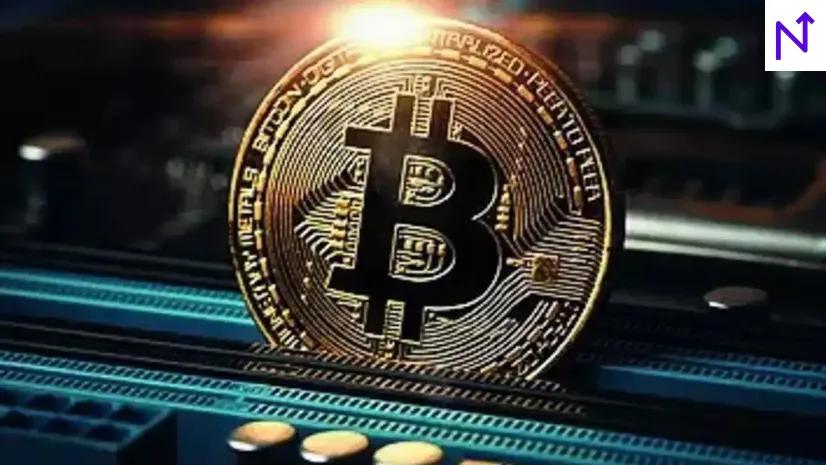 Bitcoin Struggles at $111,500 Level Amid Gold's Rally