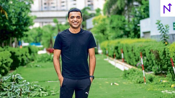 Zomato CEO's Human Touch : Steps in as customer support