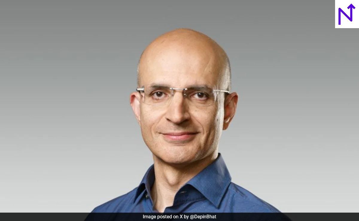 Indian American Techie Sabih Khan Named Apple COO