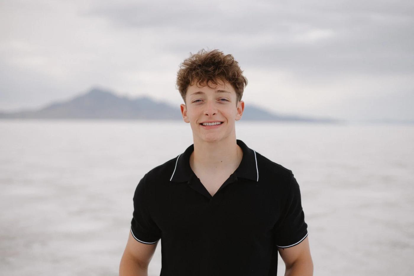 Twin Senior Pictures At The Salt Flats