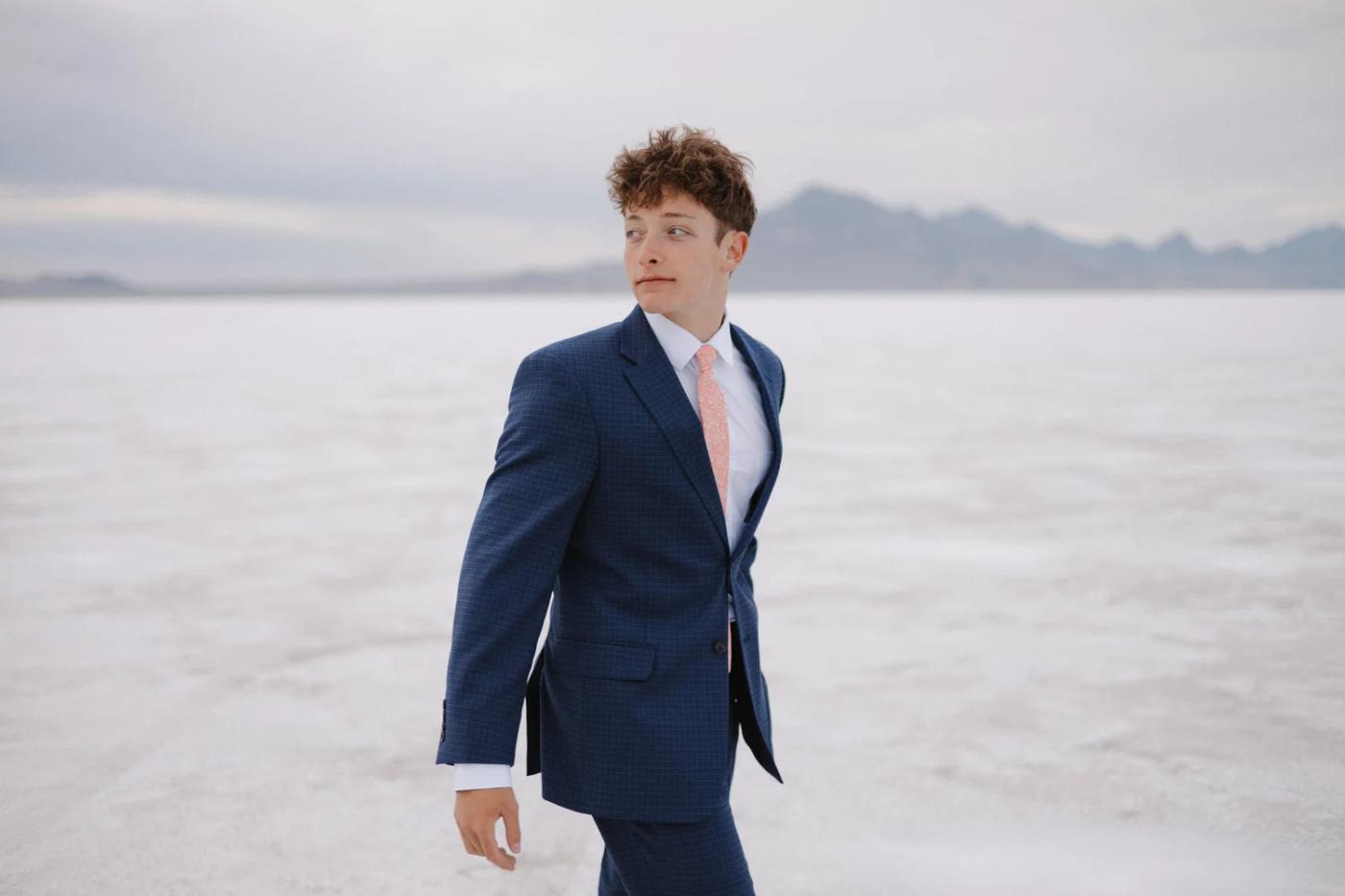 Twin Senior Pictures At The Salt Flats