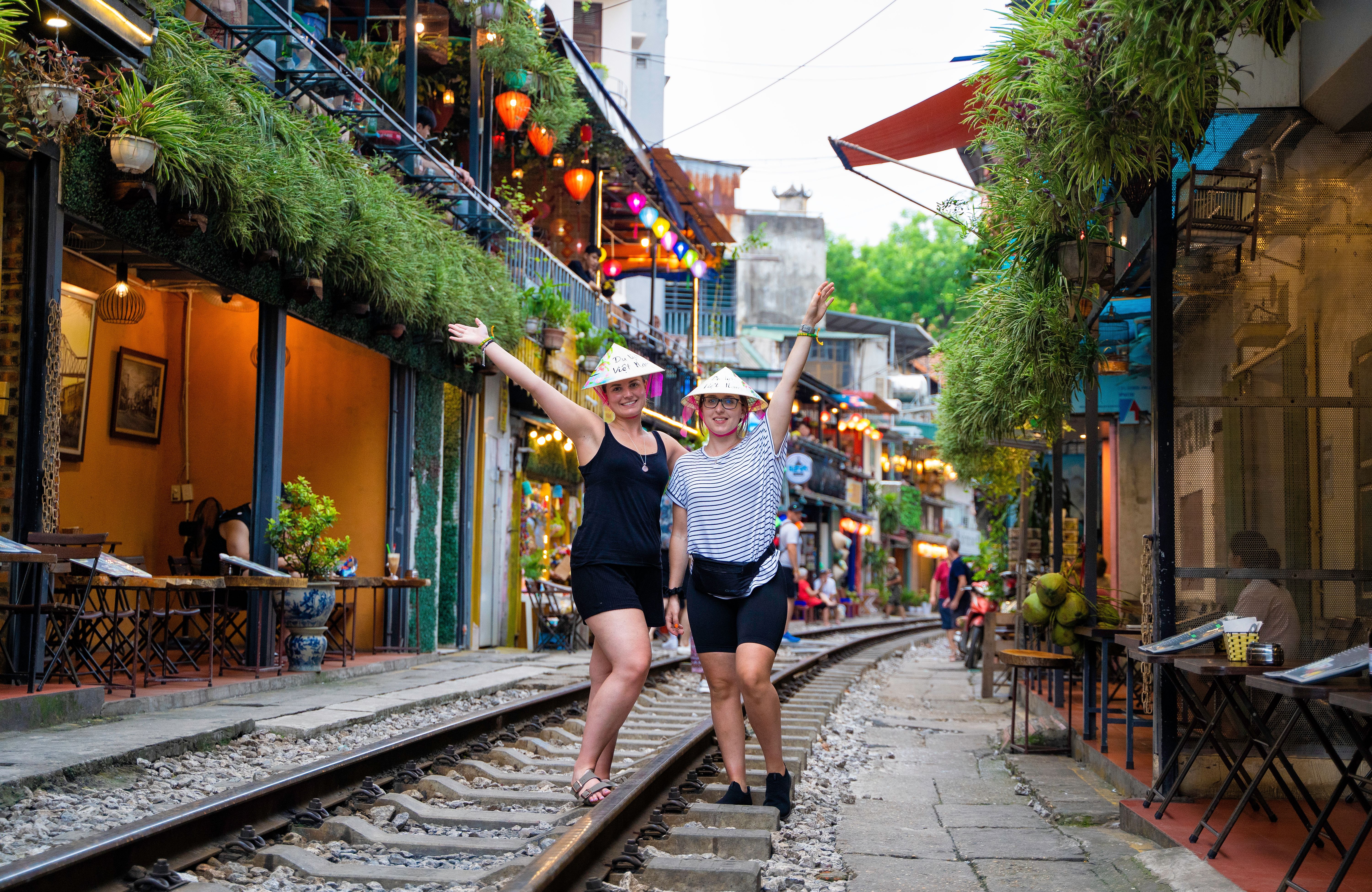 Discovering Hanoi - An Unforgettable Journey Through Vietnam’s Captivating Capital