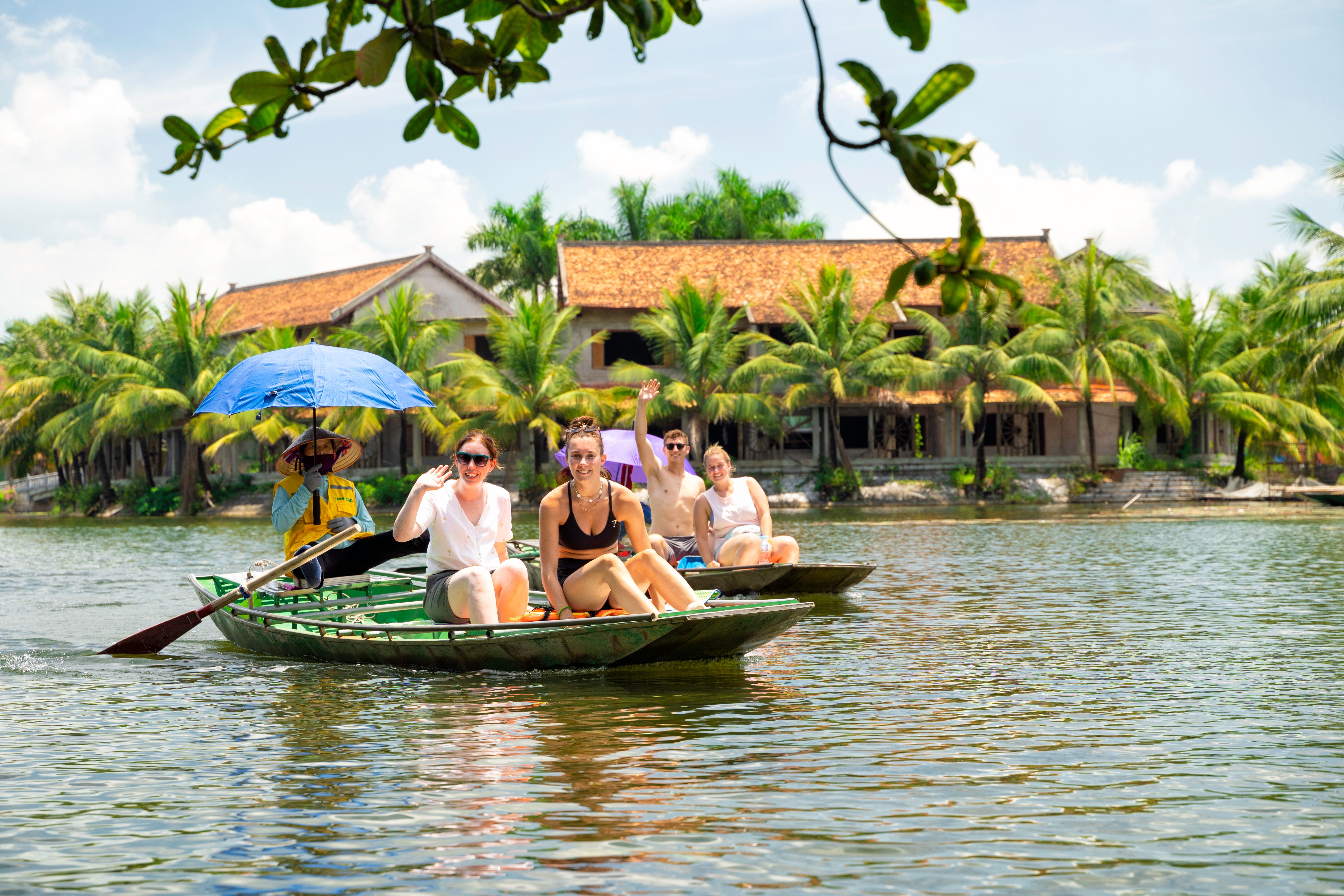 vietnam basket boat fishing
