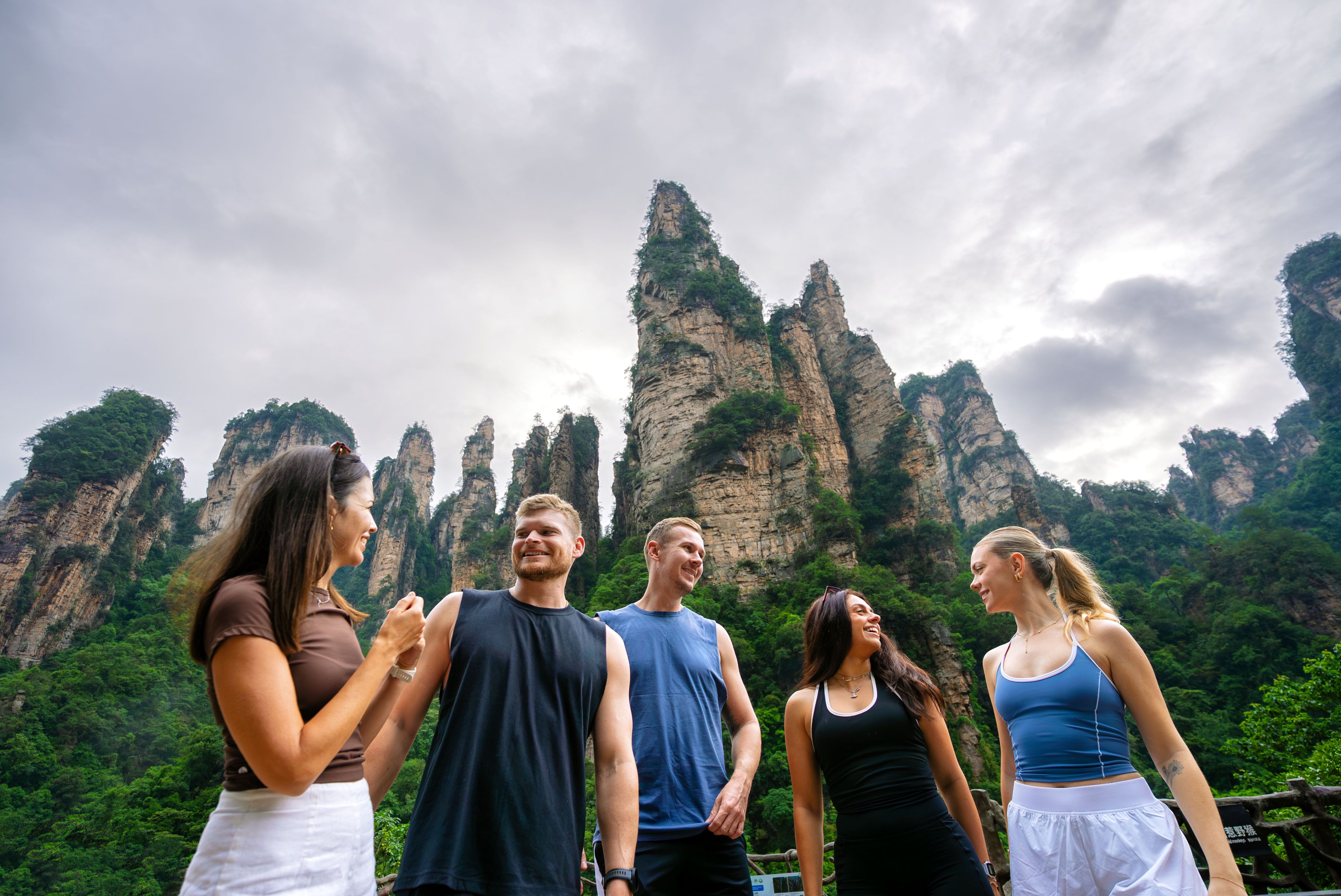 INTRO Travel avatar mountains