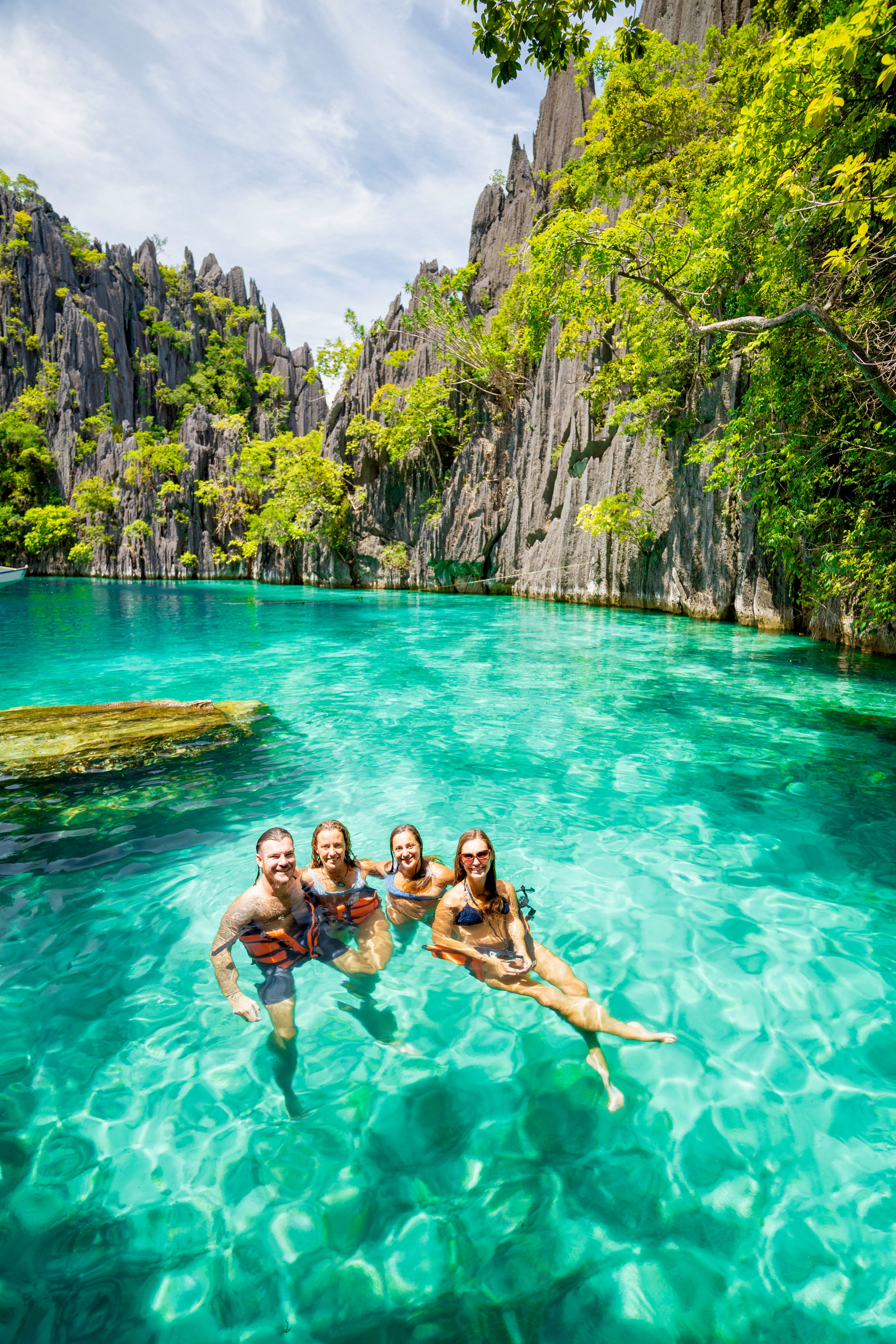 INTRO Travel Philippines Island Explorer