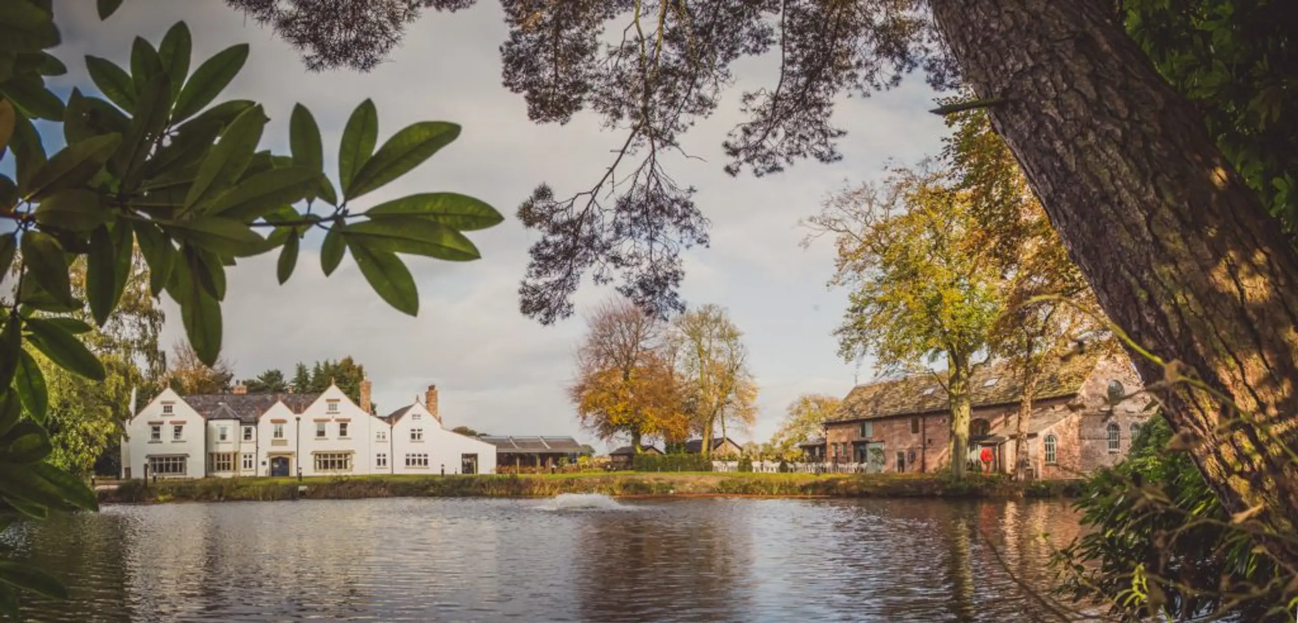 TOP 100 RESTAURANTS  With Squaremeal