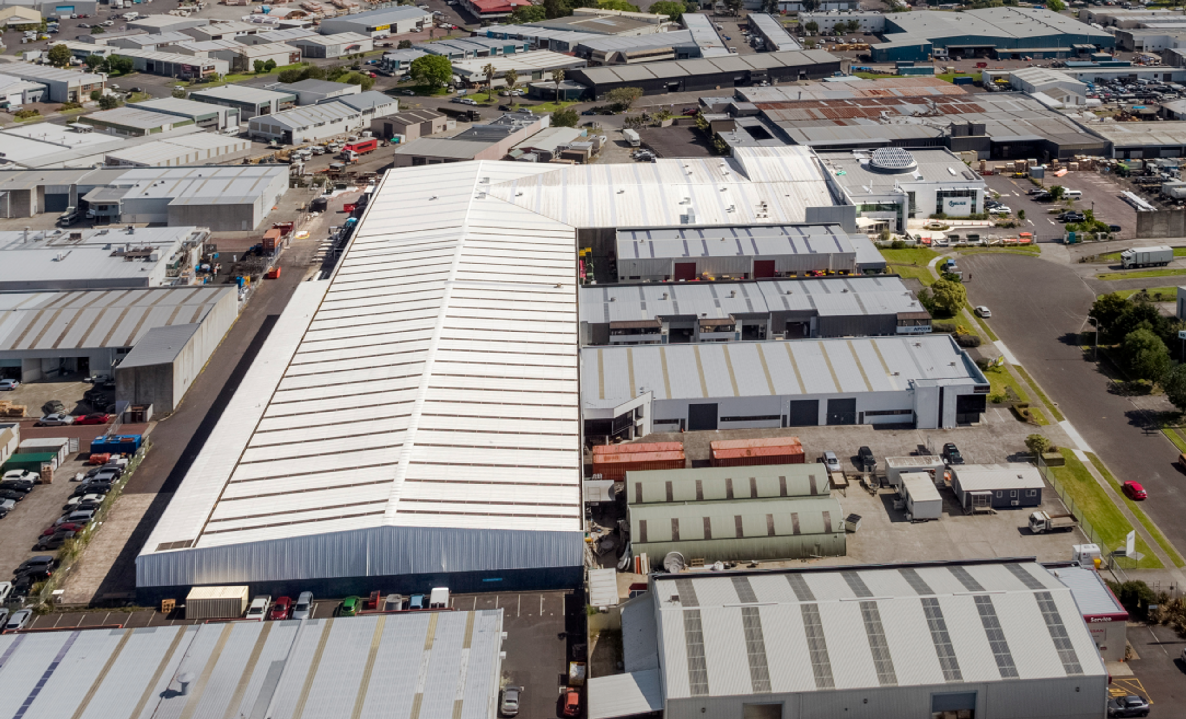 East Tamaki remains one of Auckland’s largest and most popular industrial precincts, located less than 20kms to the CBD and 18kms to Auckland airport. 