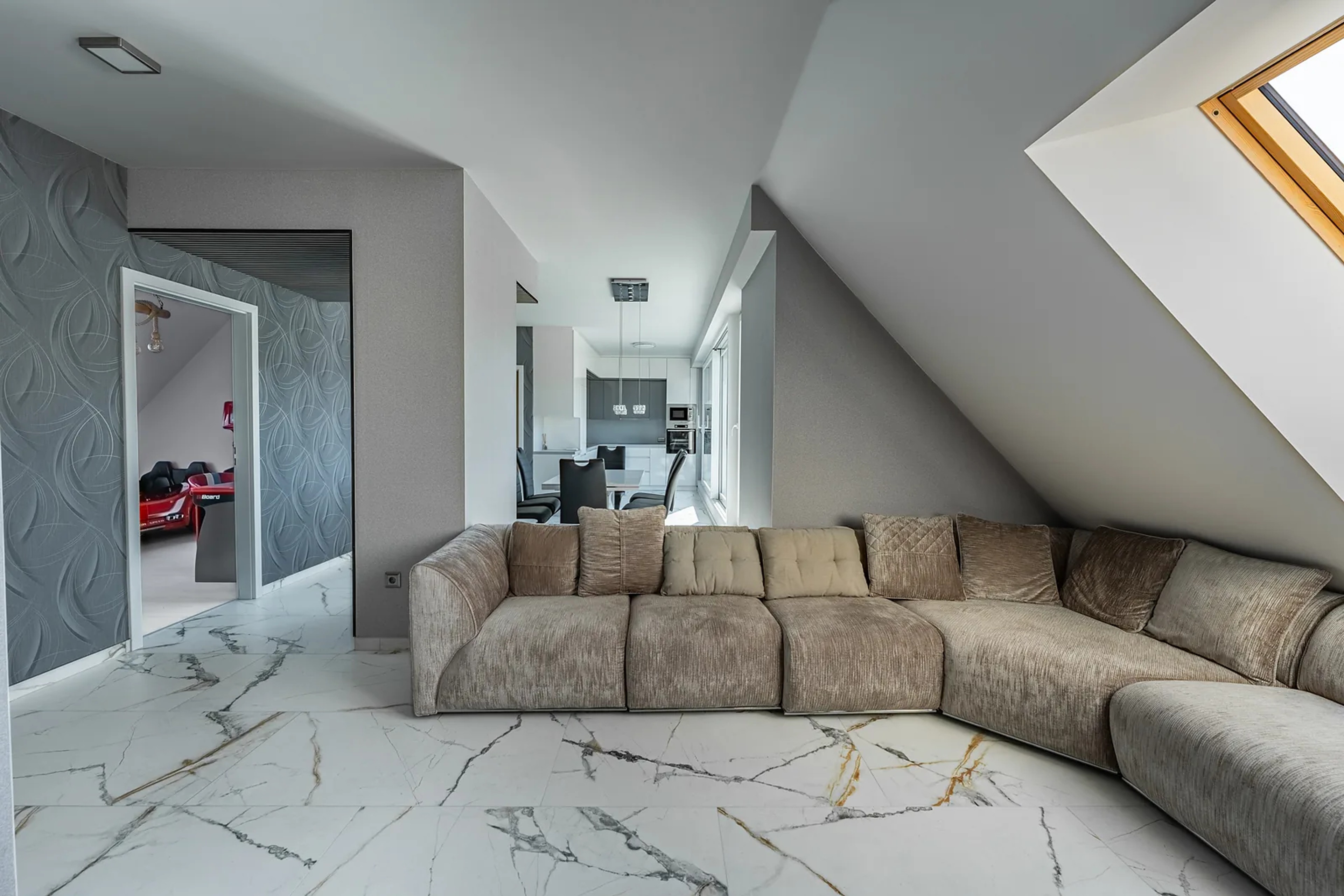 Újpest, Penthouse – nappali sarokkanapeval