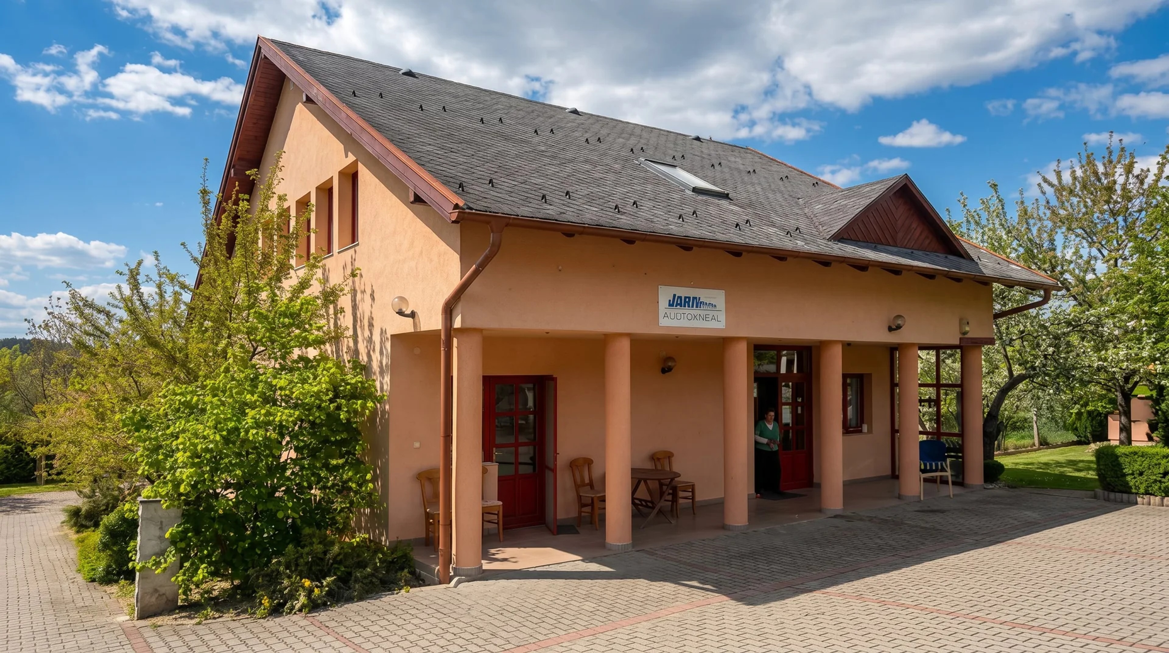 Bogács, Panzió – bogacs ingatlan külső homlokzat bejárat