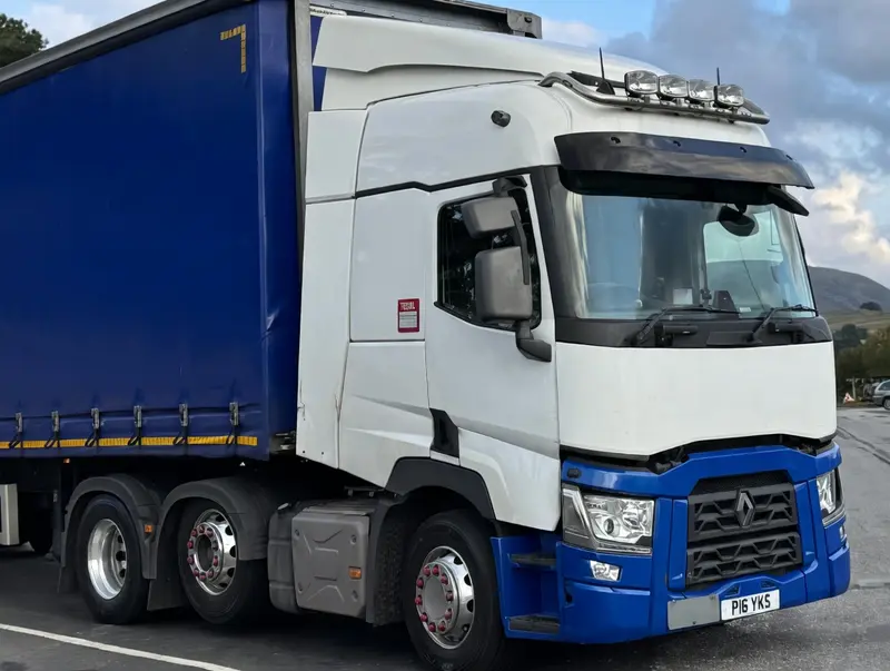 Renault T Range 520 for hire