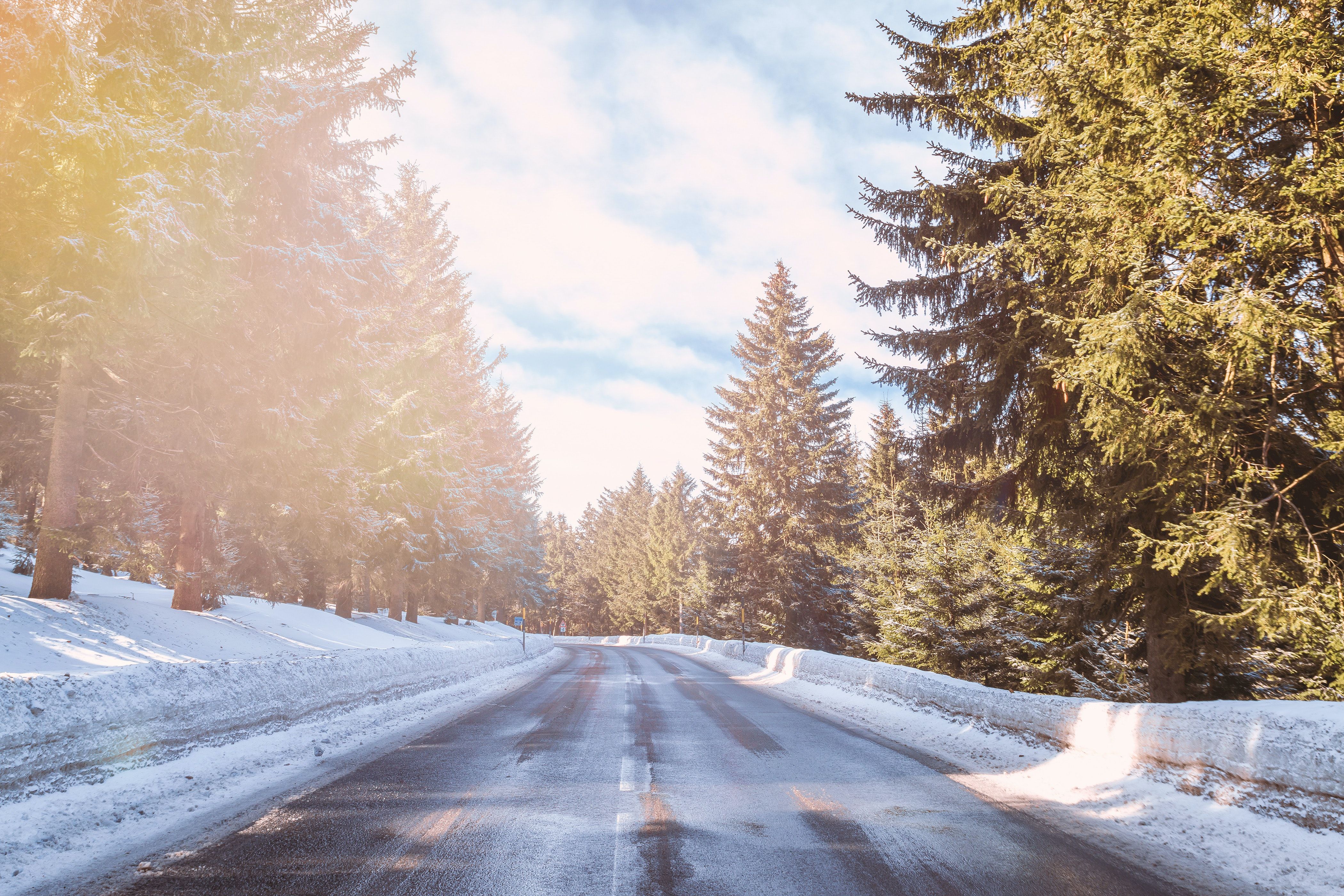 Hvordan kjøre trygt på vinteren? Se våre tips til tryggere vinterkjøring
