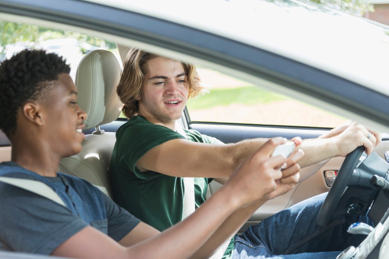 Hvilken bilforsikring er best for unge sjåfører? Her finner du svaret