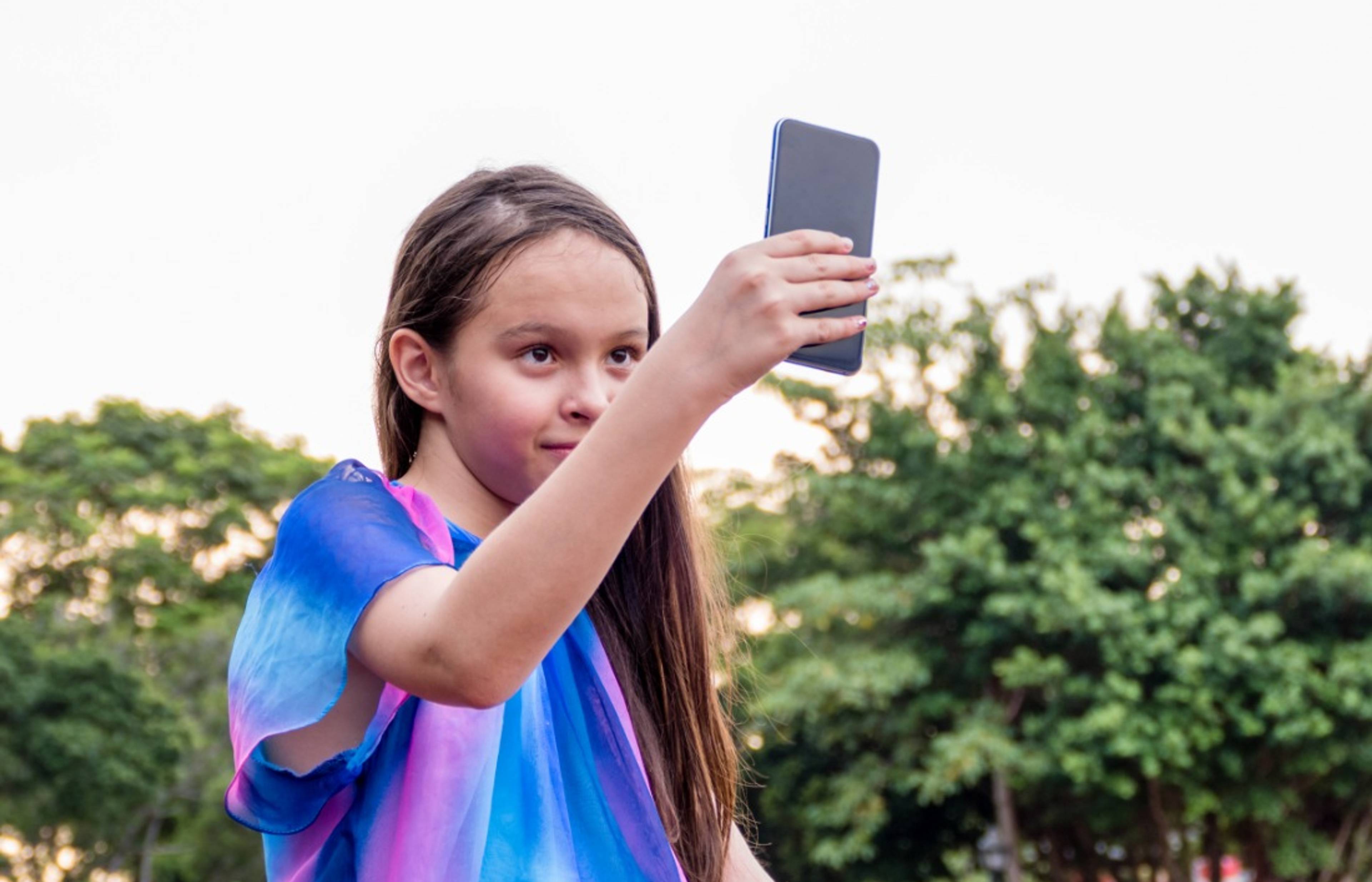 Raising a Girl in the Digital Age: A Parents' Guide