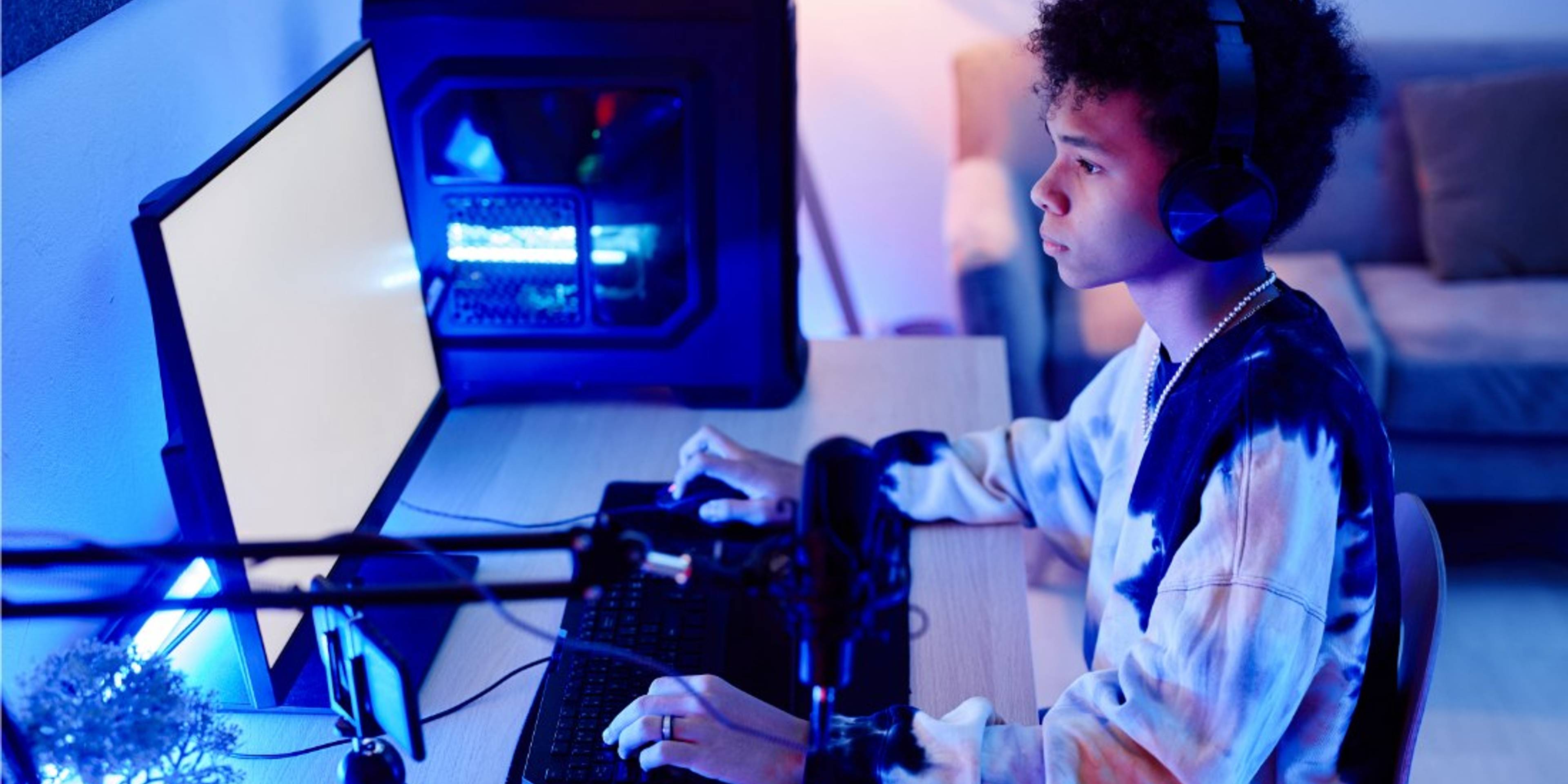 Does gaming heavily have a negative impact on teens’ wellbeing?