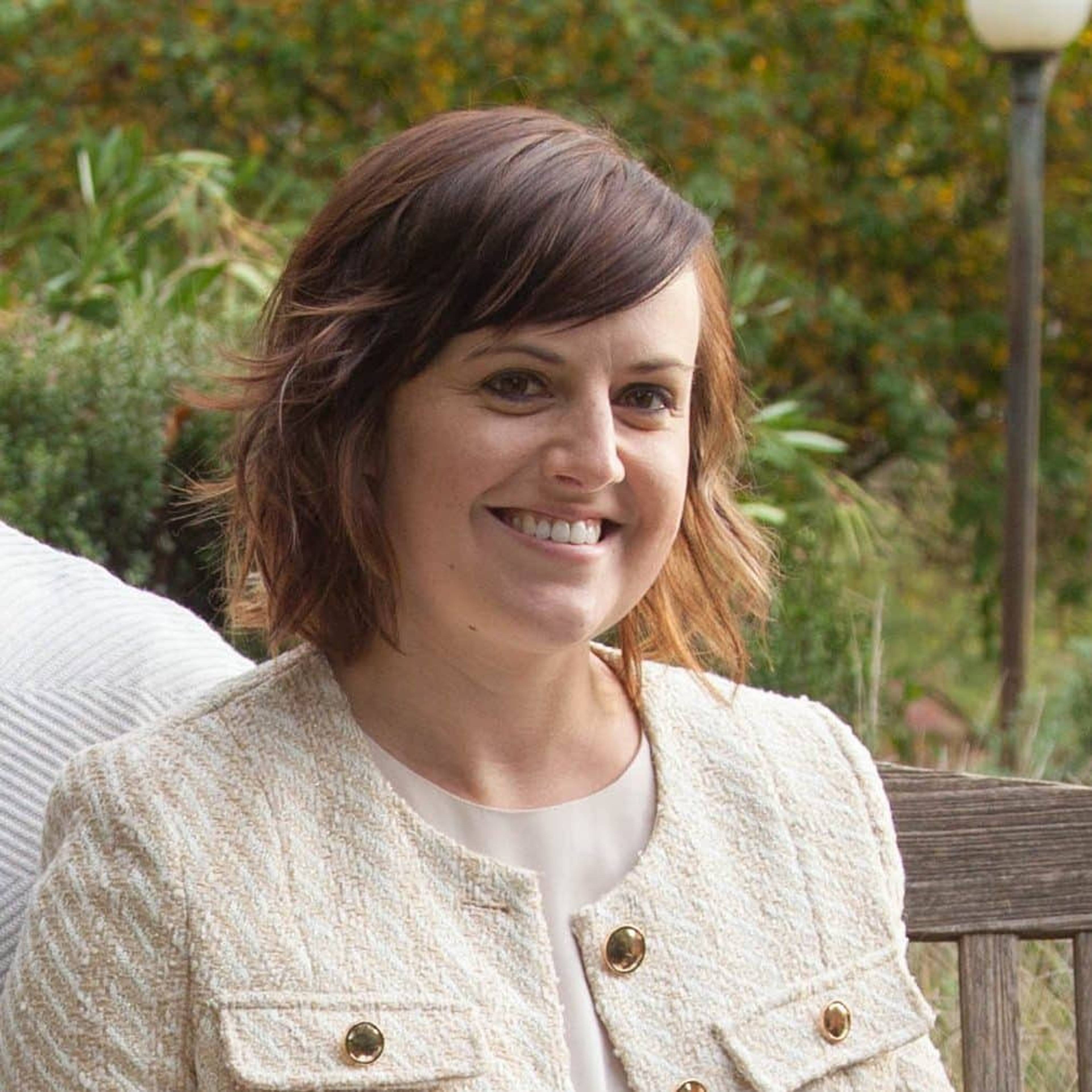 Dr Larisa McLoughlin