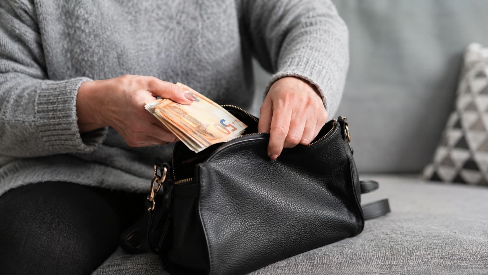 Simne moteris pasigedo 4500 eurų