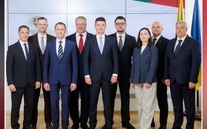 Vidaus reikalų ministras Martynas Katelynas ir jo komanda
