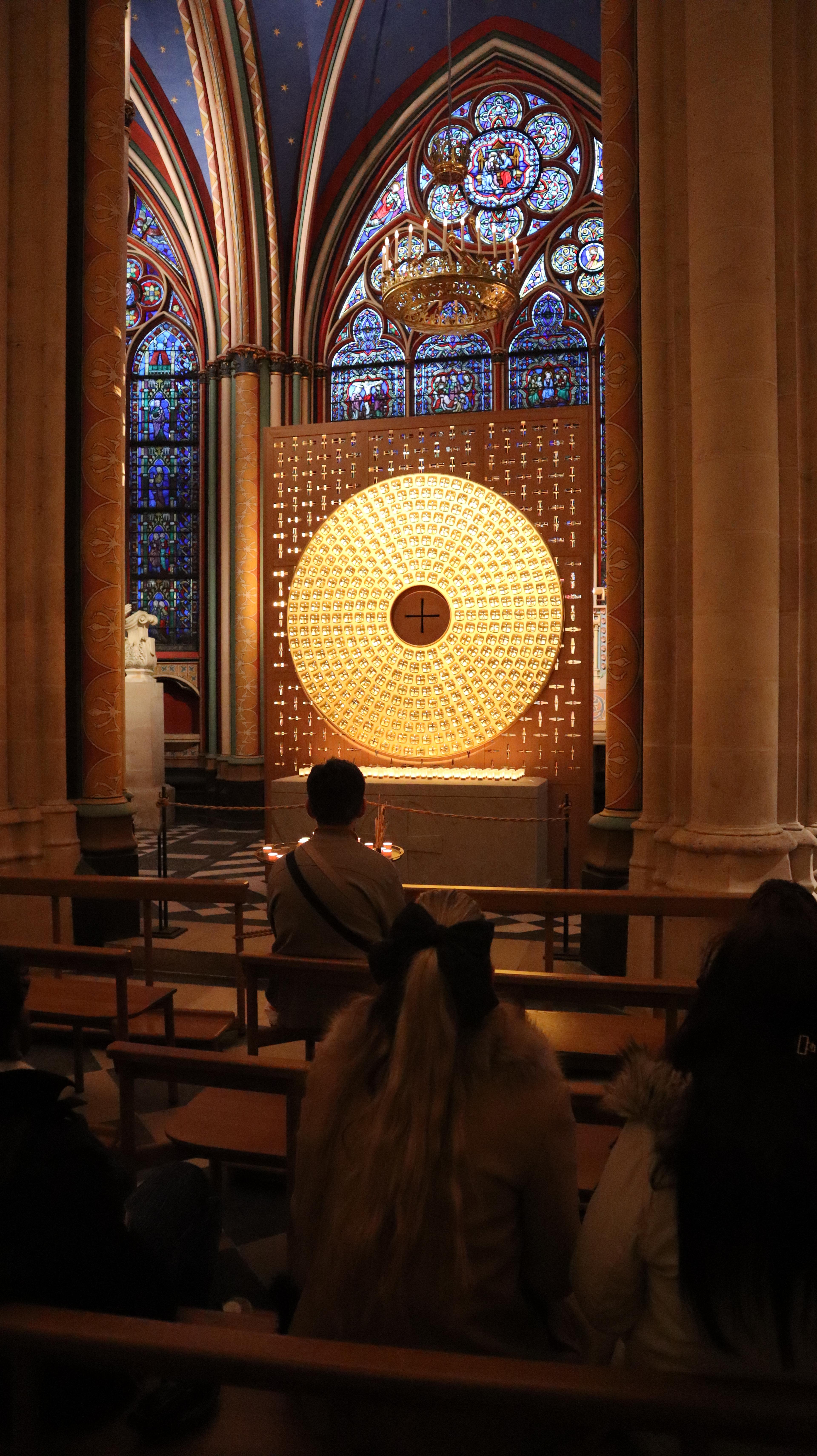Private Notre Dame Paris Interior: Exclusive Licensed Tour - Photo 1