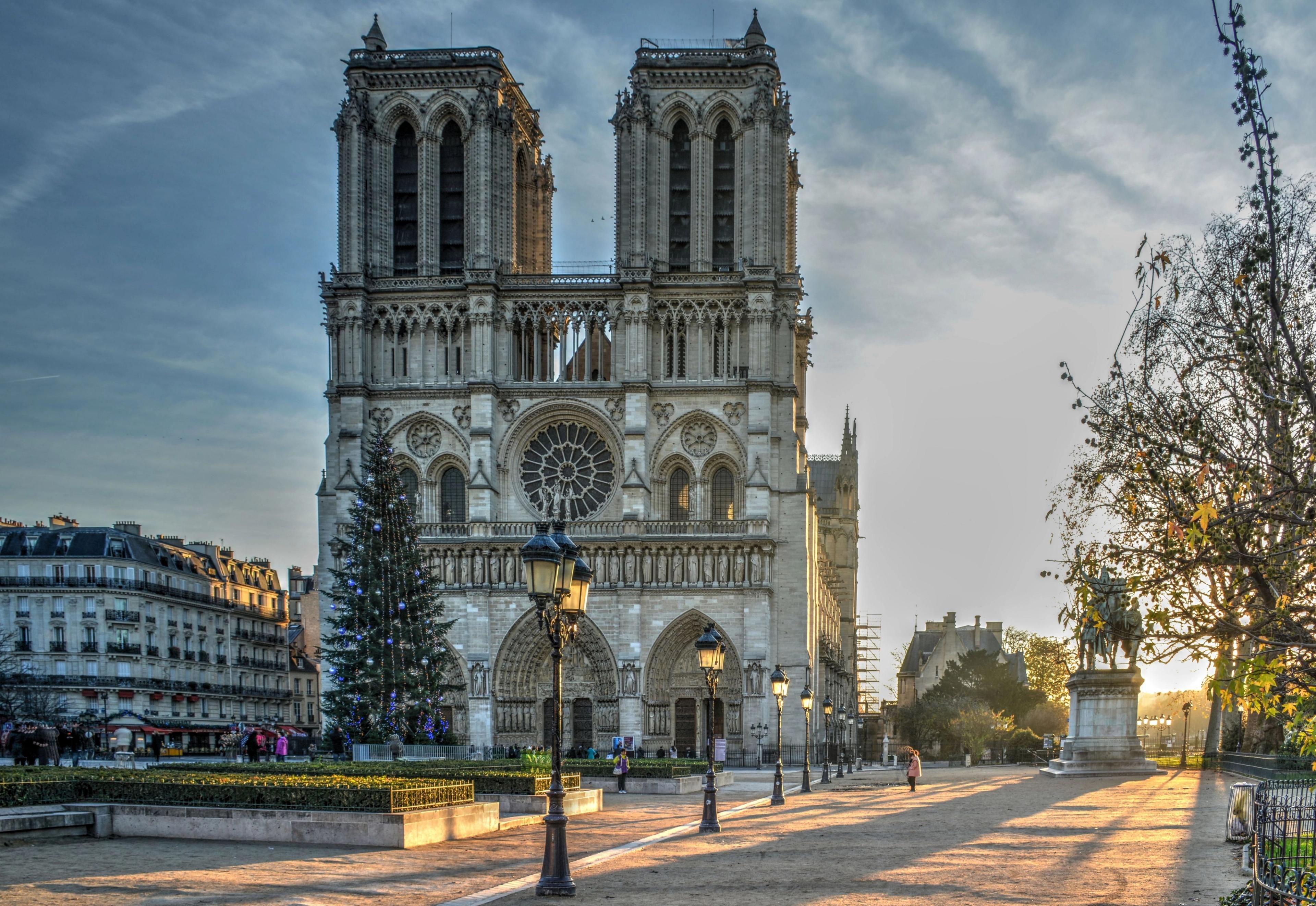 Notre Dame Paris Interior: Premium Licensed Tour (Semi-Private) - Photo 1