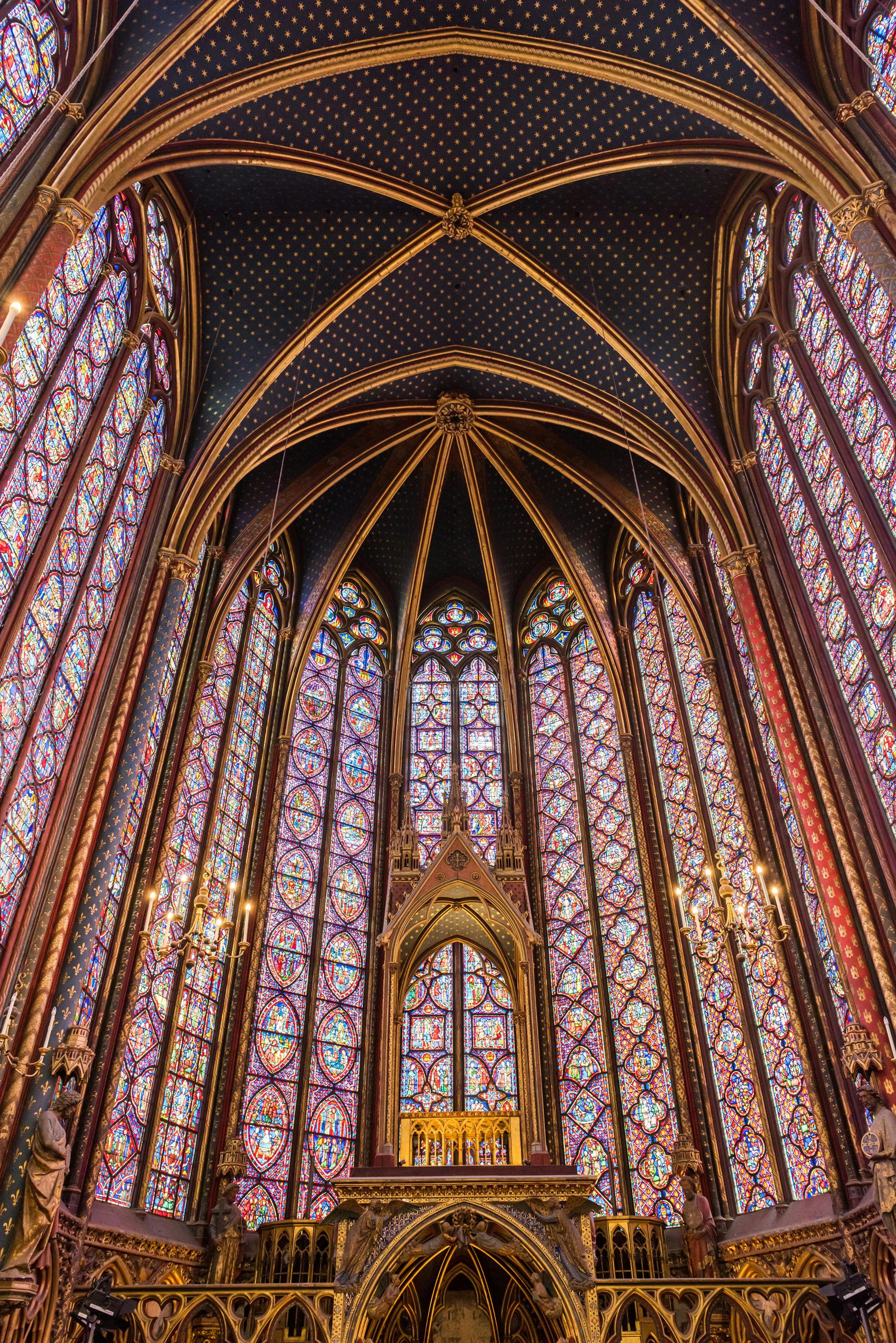 Private Notre-Dame walking Tour w/ Optional Sainte-Chapelle Entry thumbnail 3