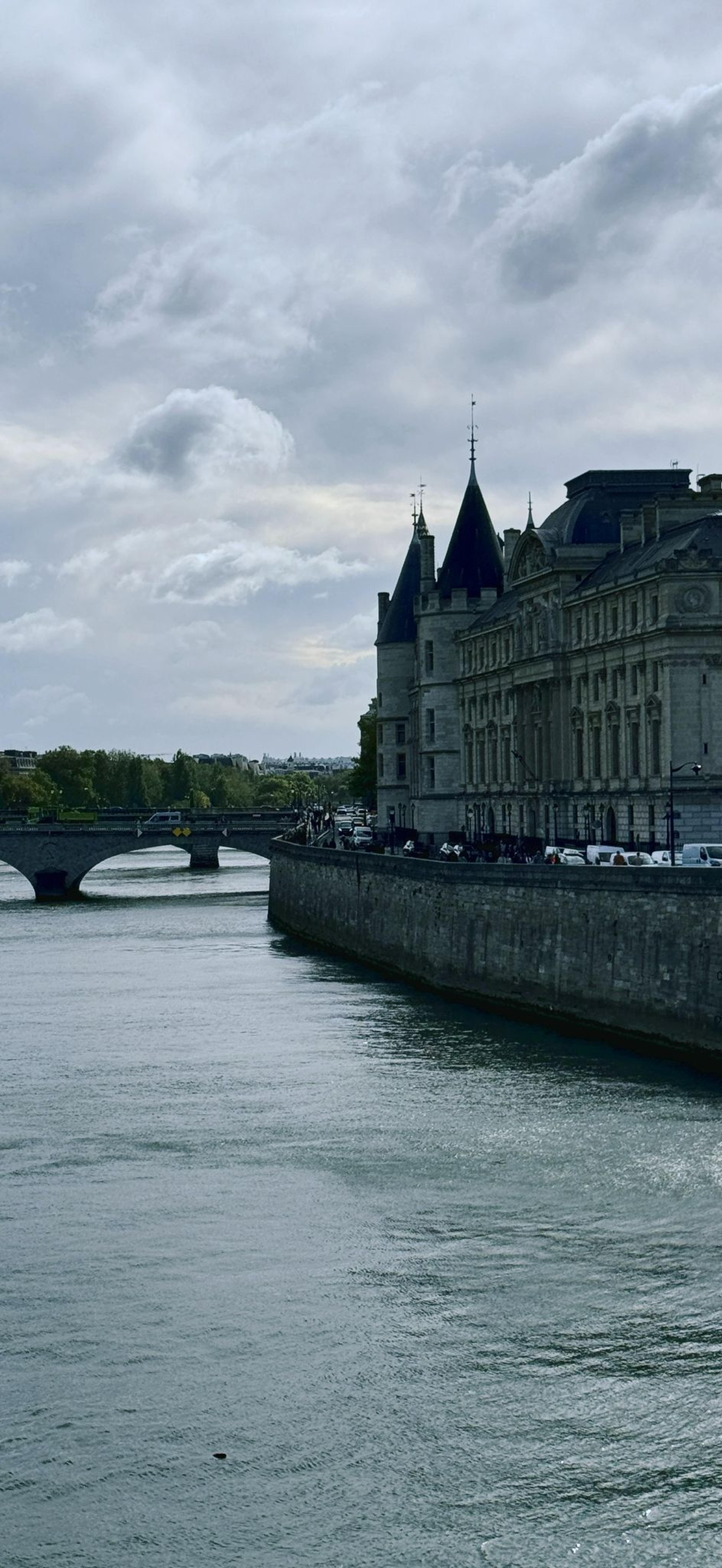 WhatsApp Image 03 04 at 23.47.45