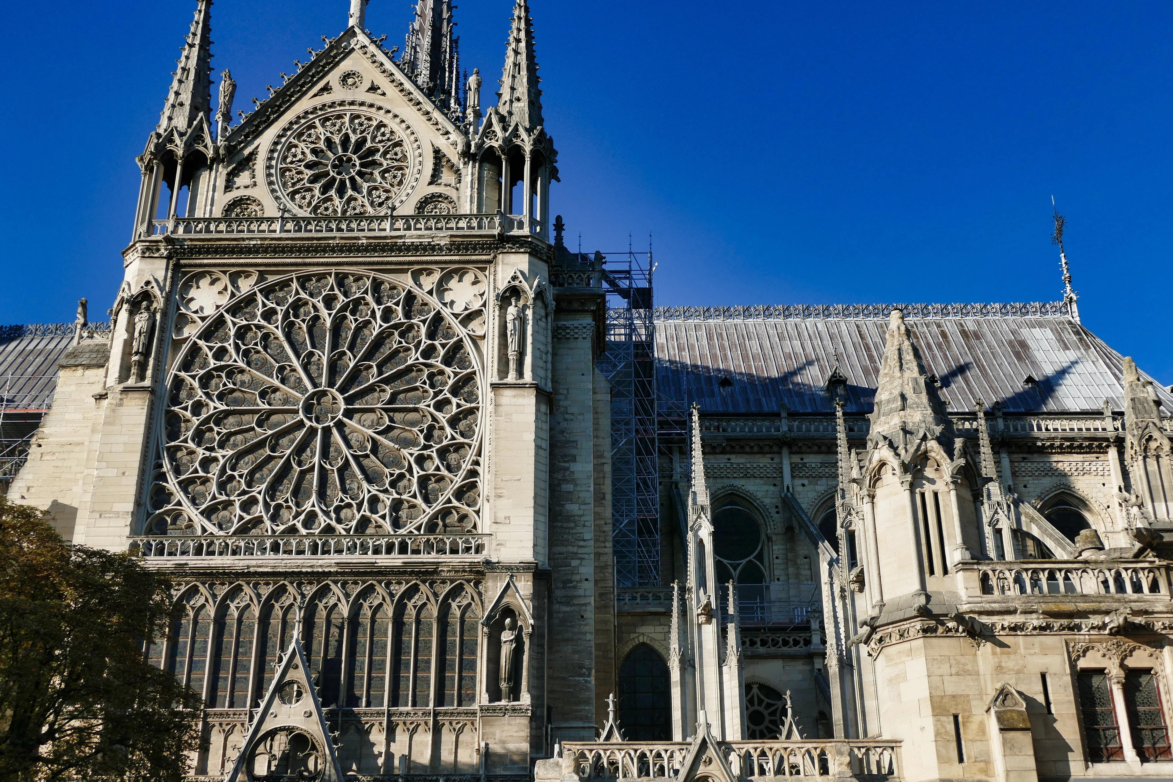 Notre Dame, Sainte-Chapelle & Conciergerie Outdoor Walking Tour thumbnail 10