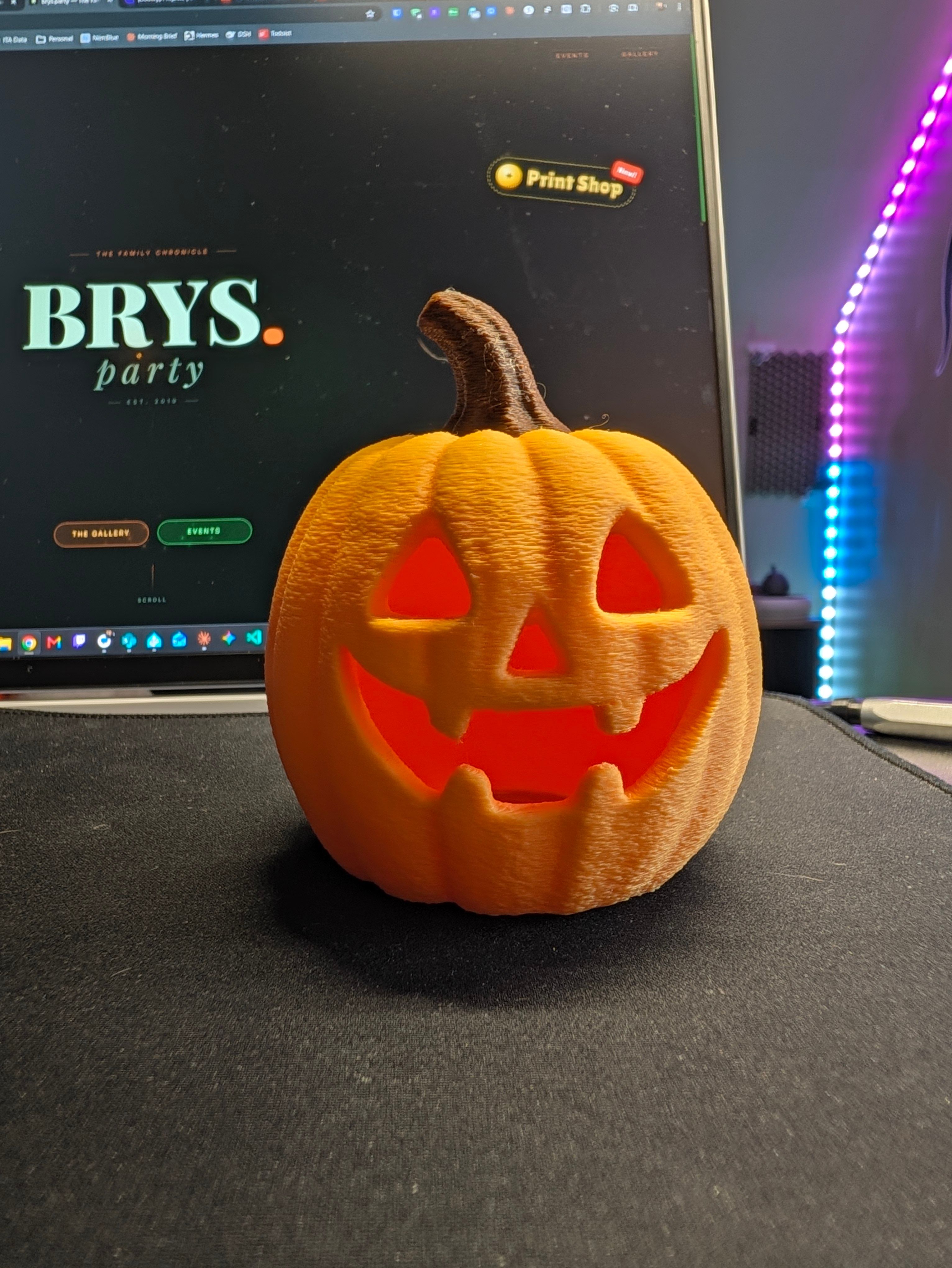 3d printed orange pumpkin