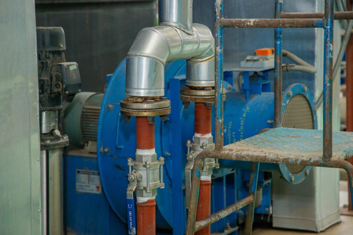 LES commissioned plant