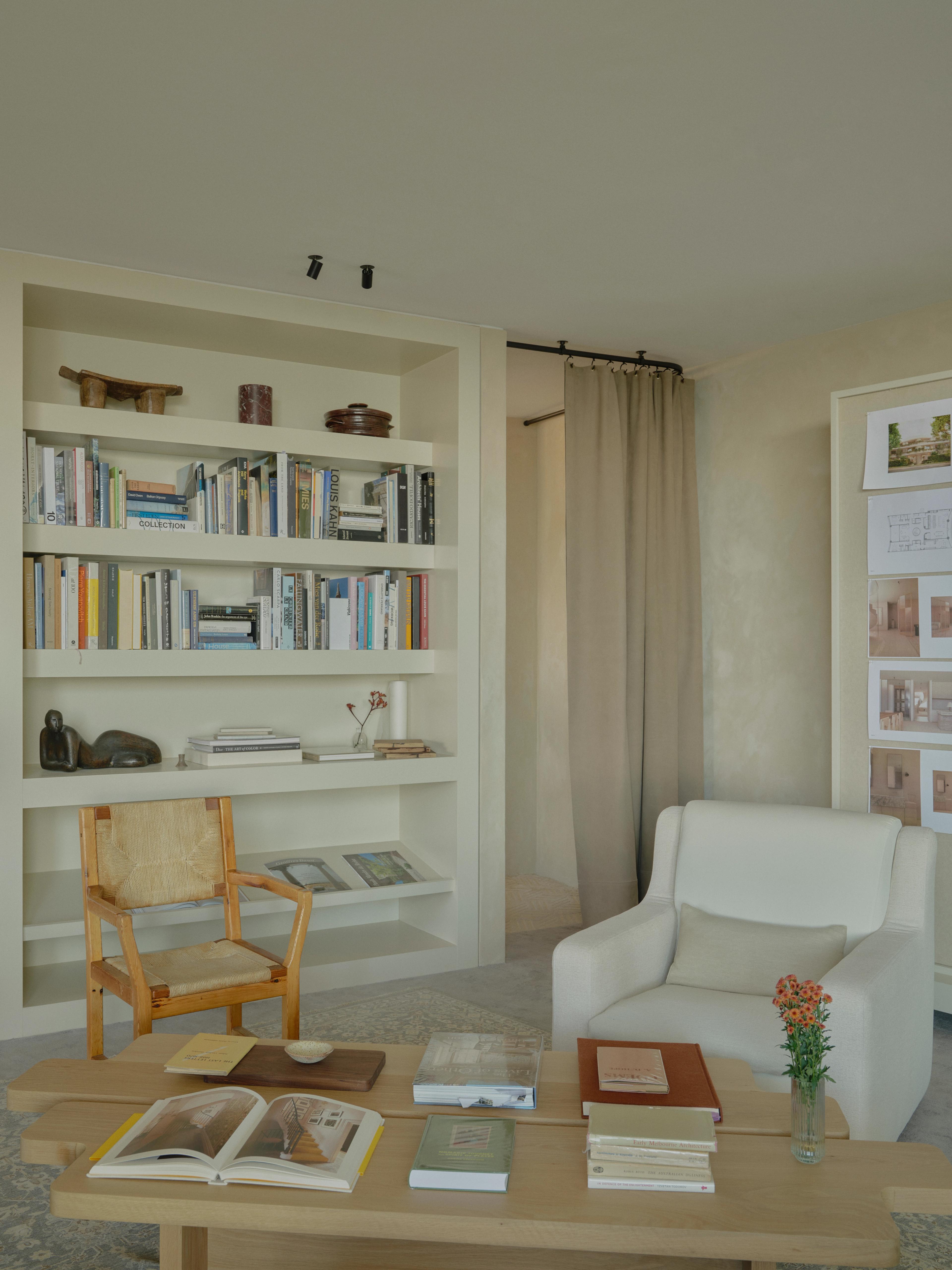 Visual media content