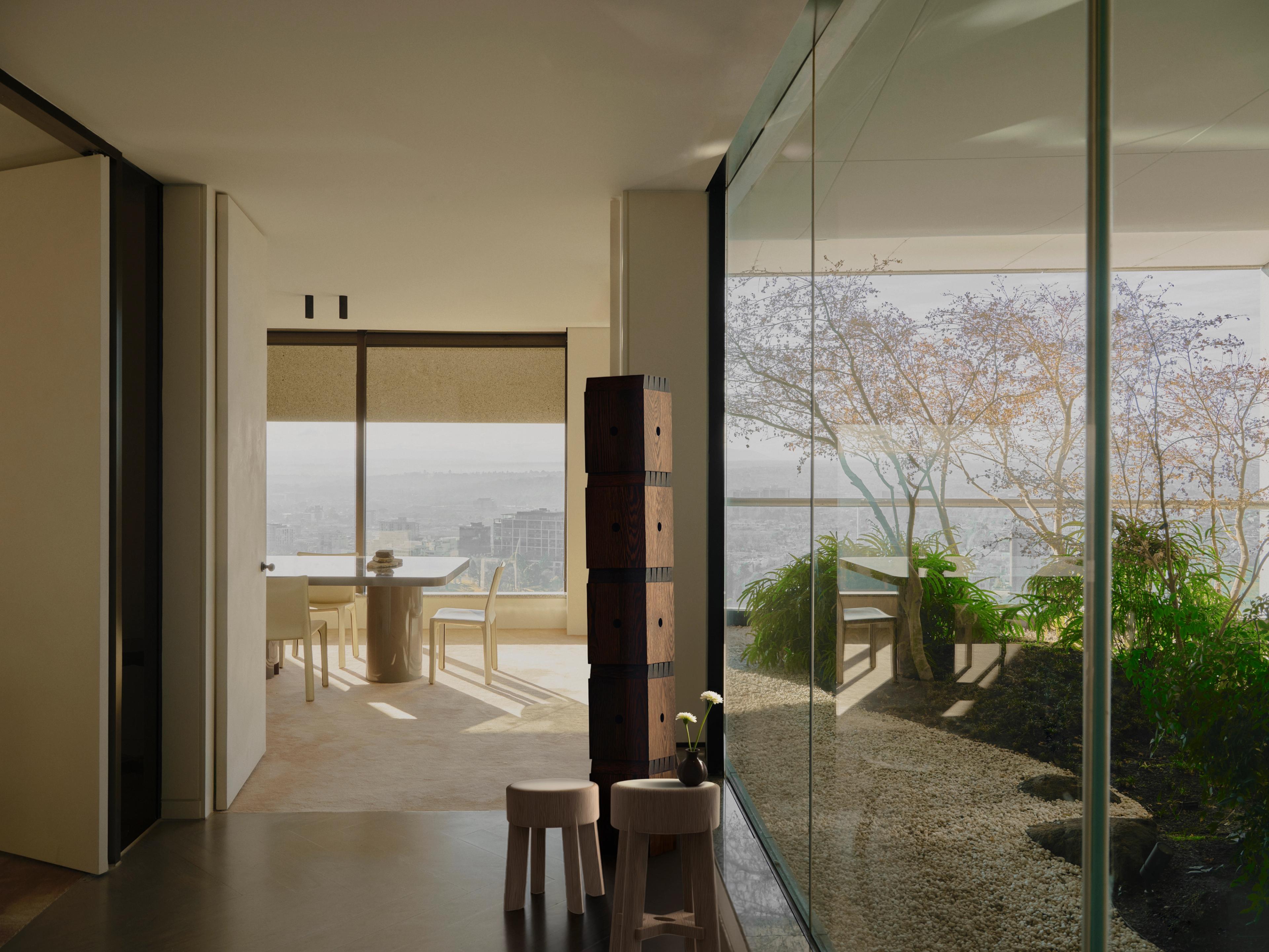 Visual media content