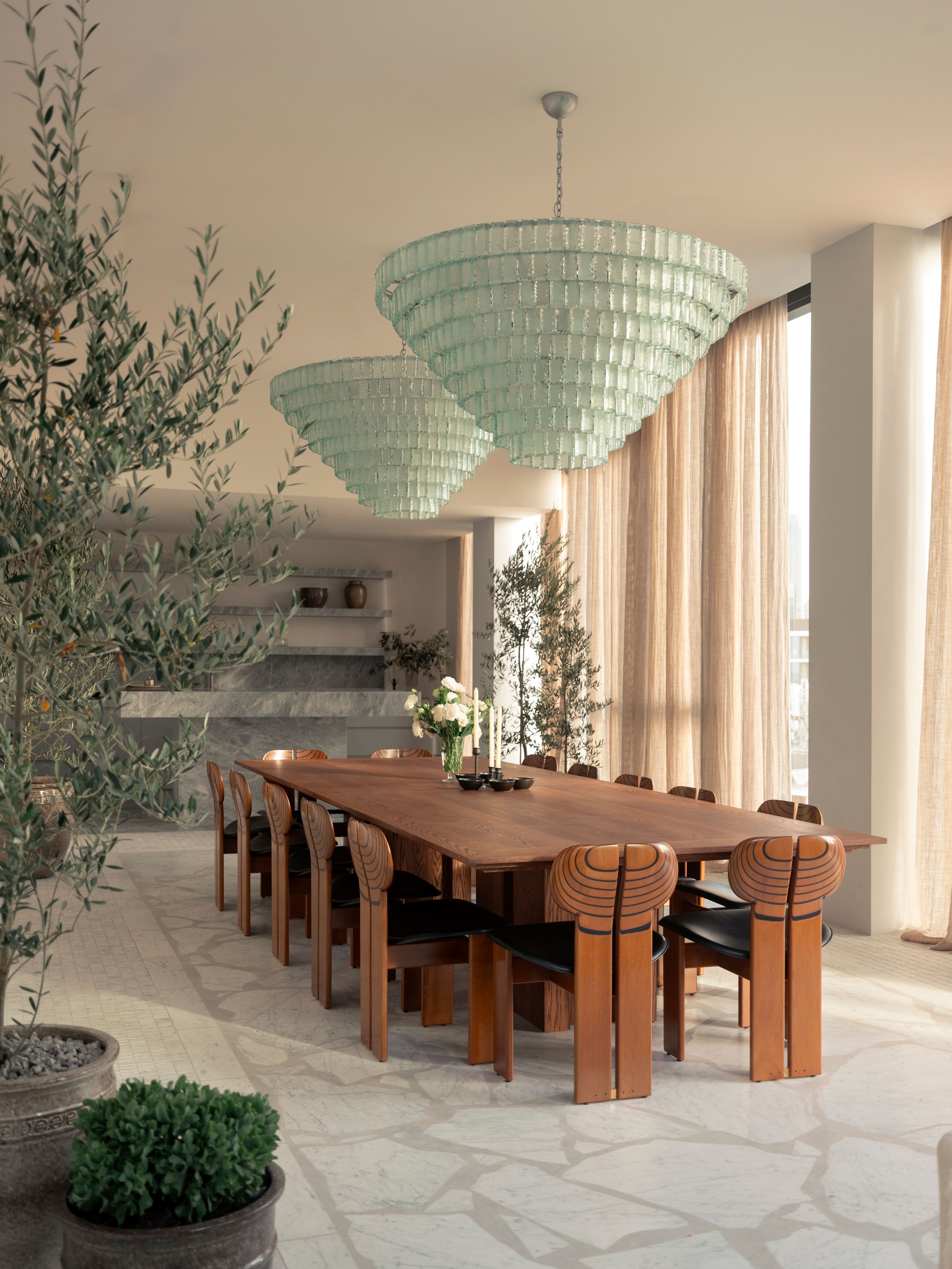 Photograph of Melbourne Penthouse's formal dining room by Studio Kennon