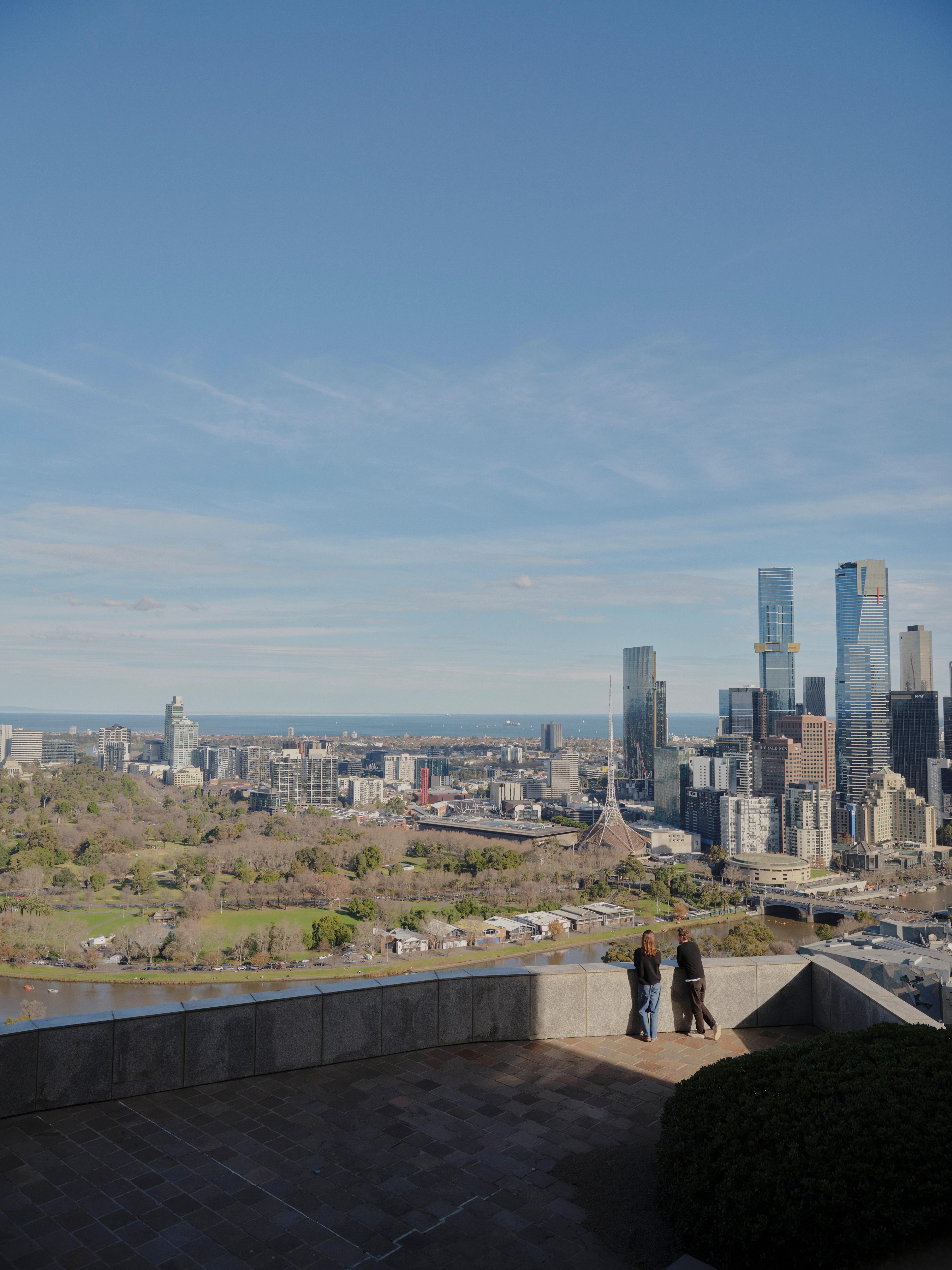 Visual media content