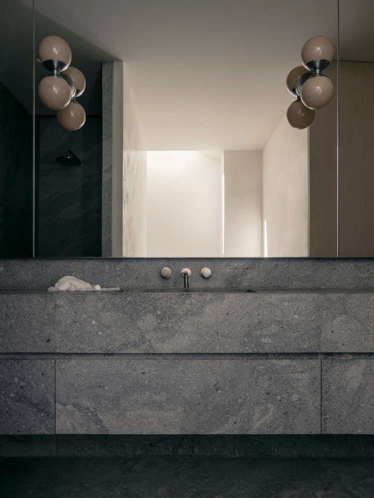 Lightness by Studio Kennon Bathroom