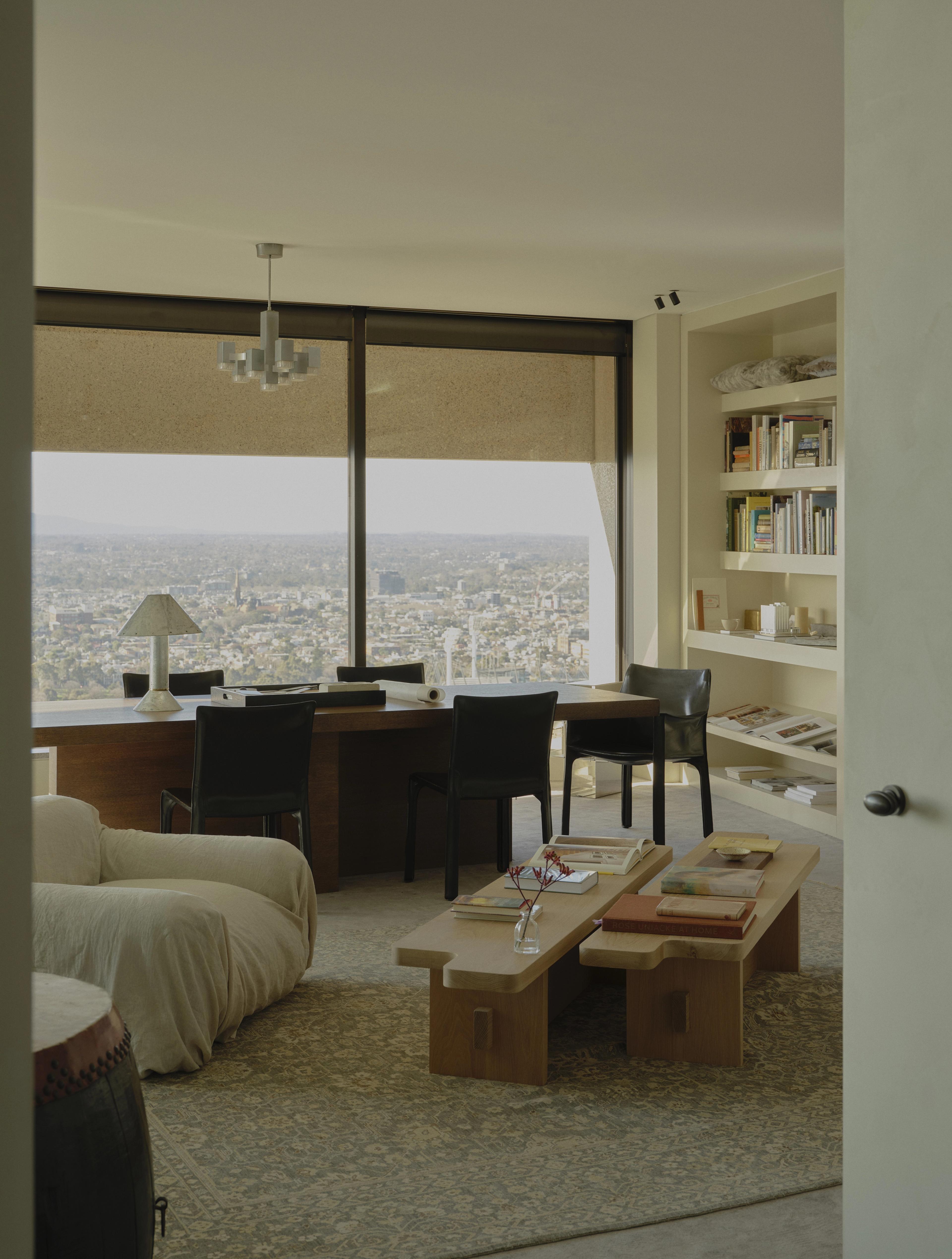 Visual media content